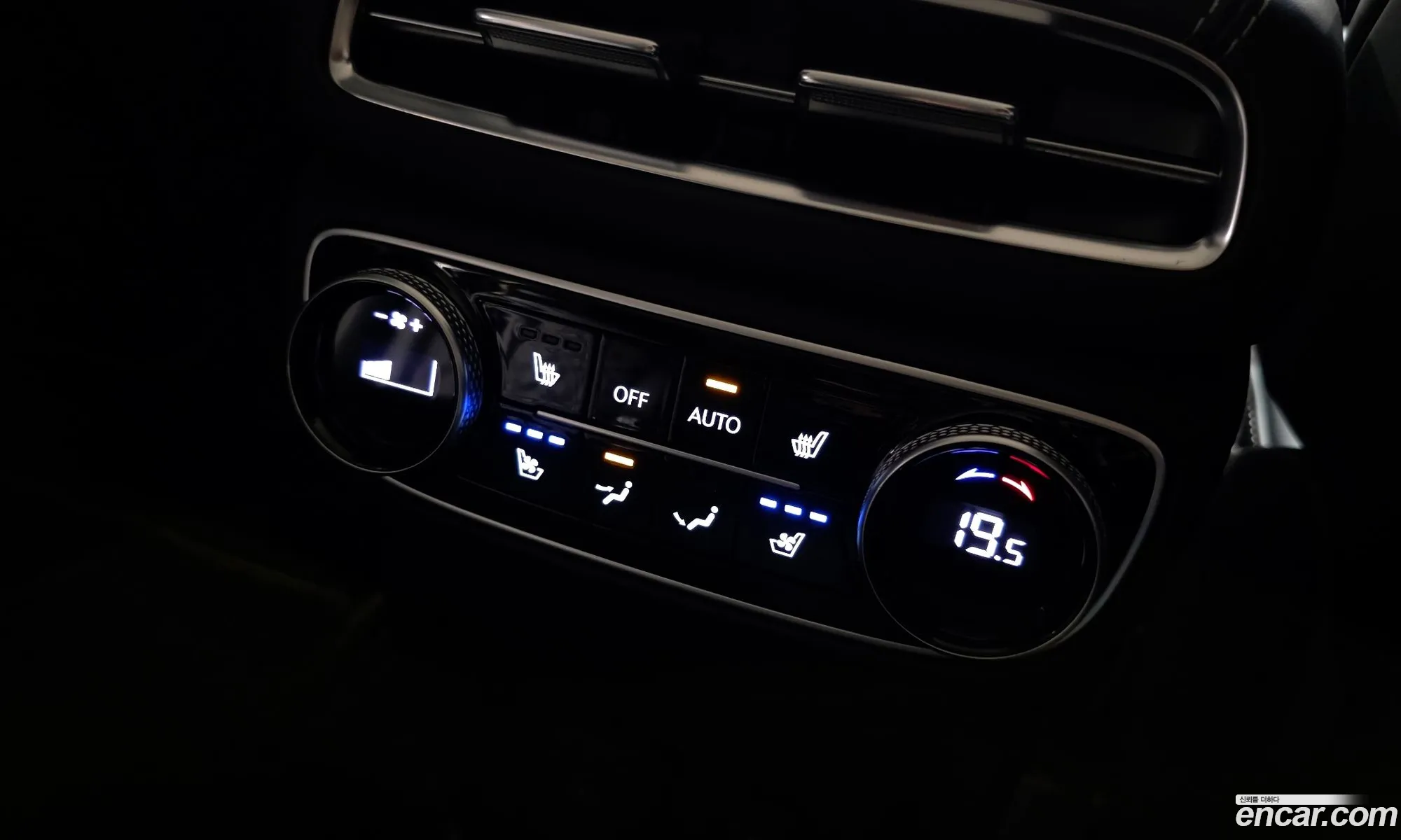 Genesis GV80 2020 KMTHB81DBLU031232 — 4
