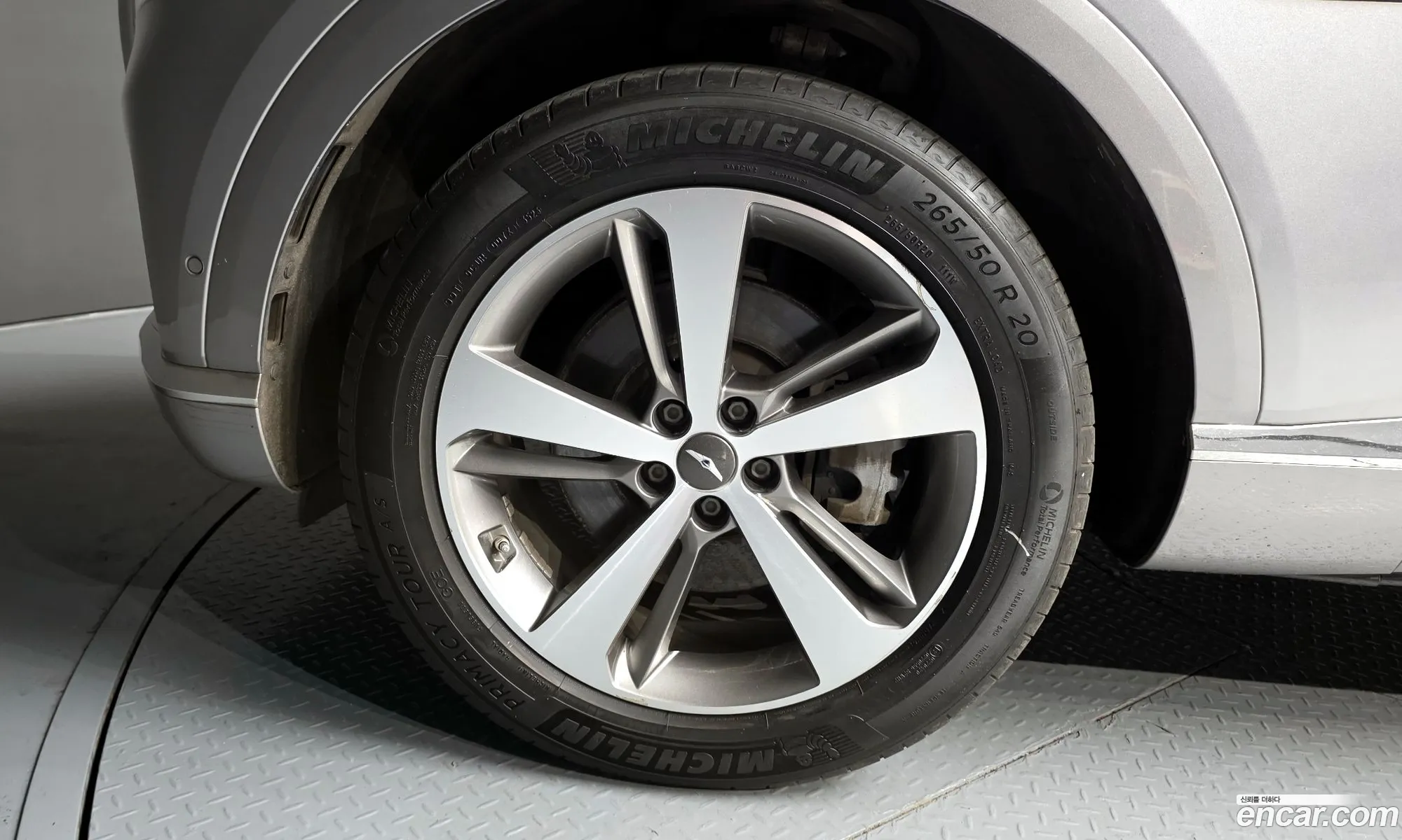 Genesis GV80 2020 KMTHB81DBLU031232 — 10