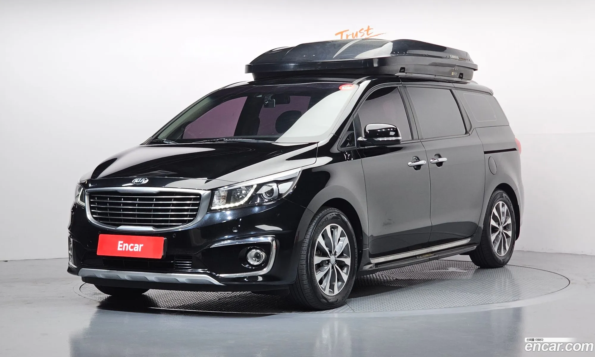 Kia Carnival 2017 — 2