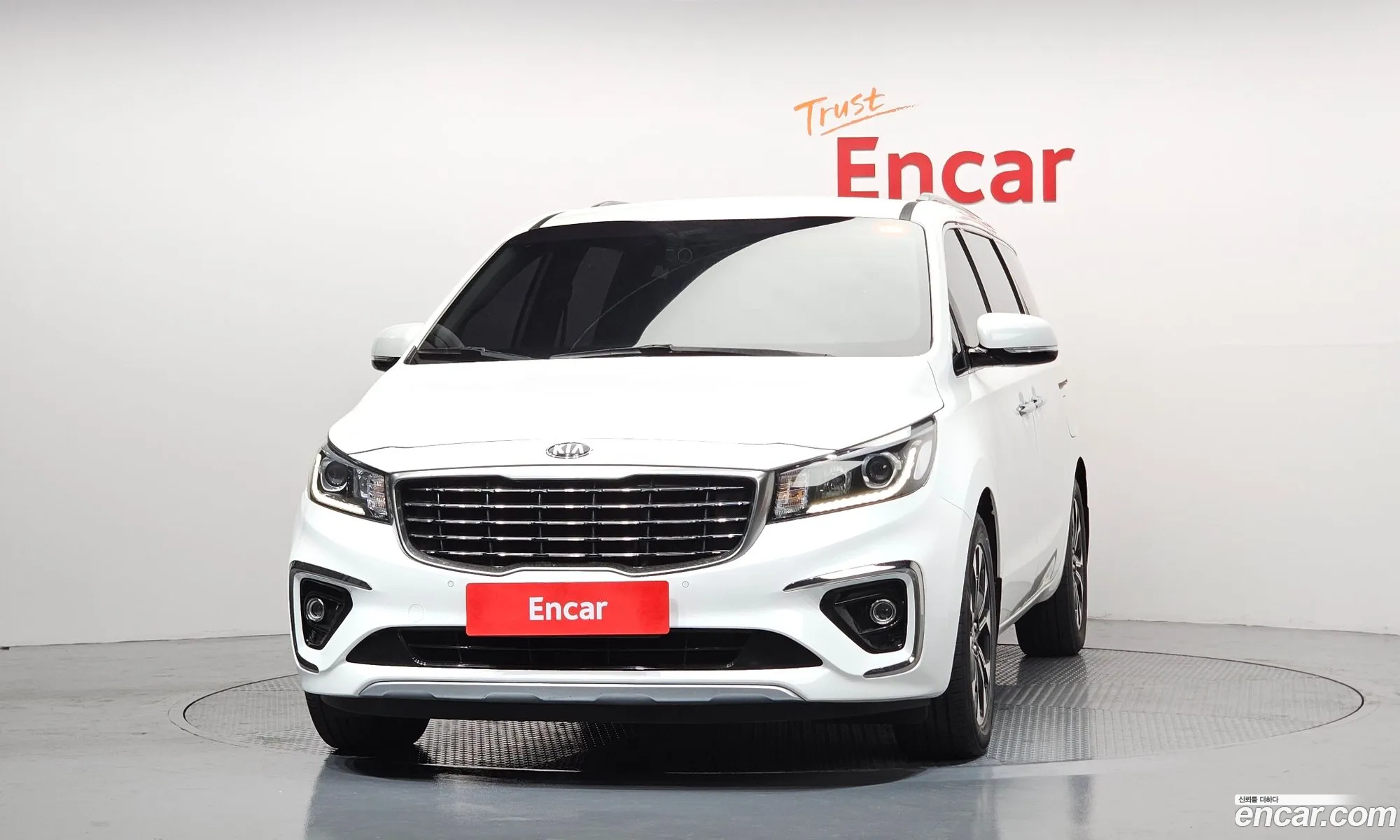 Kia Carnival 2018 KNAMC81ABKS510771 — 10