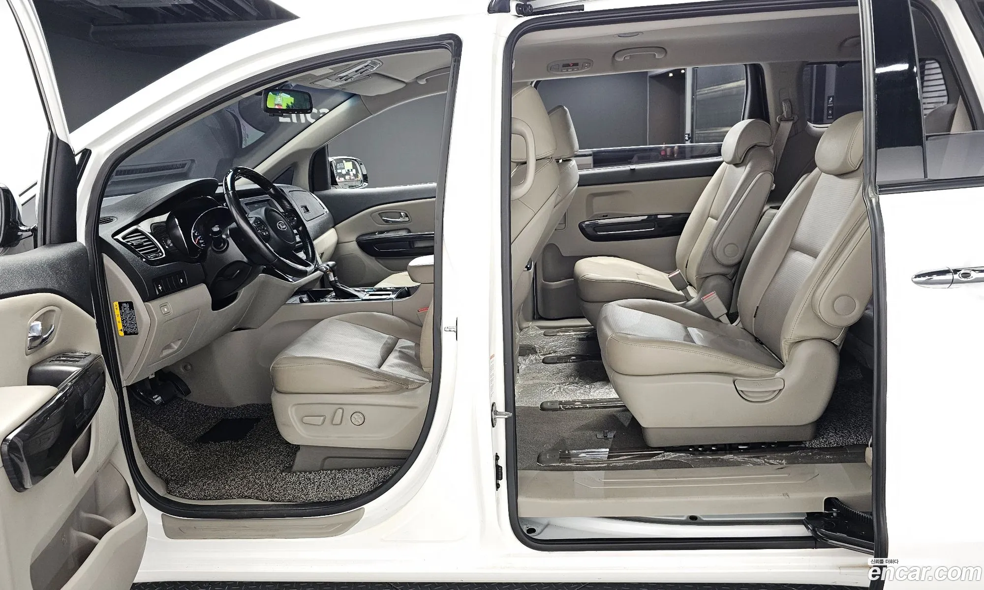 Kia Carnival 2018 KNAMC81ABKS510771 — 14