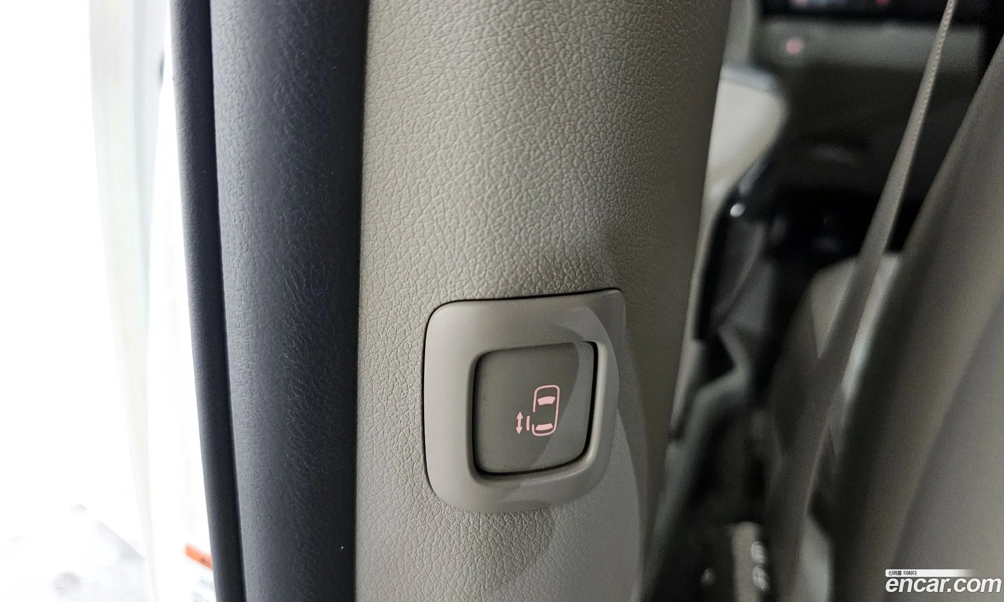 Kia Carnival 2018 KNAMC81ABKS510771 — 17