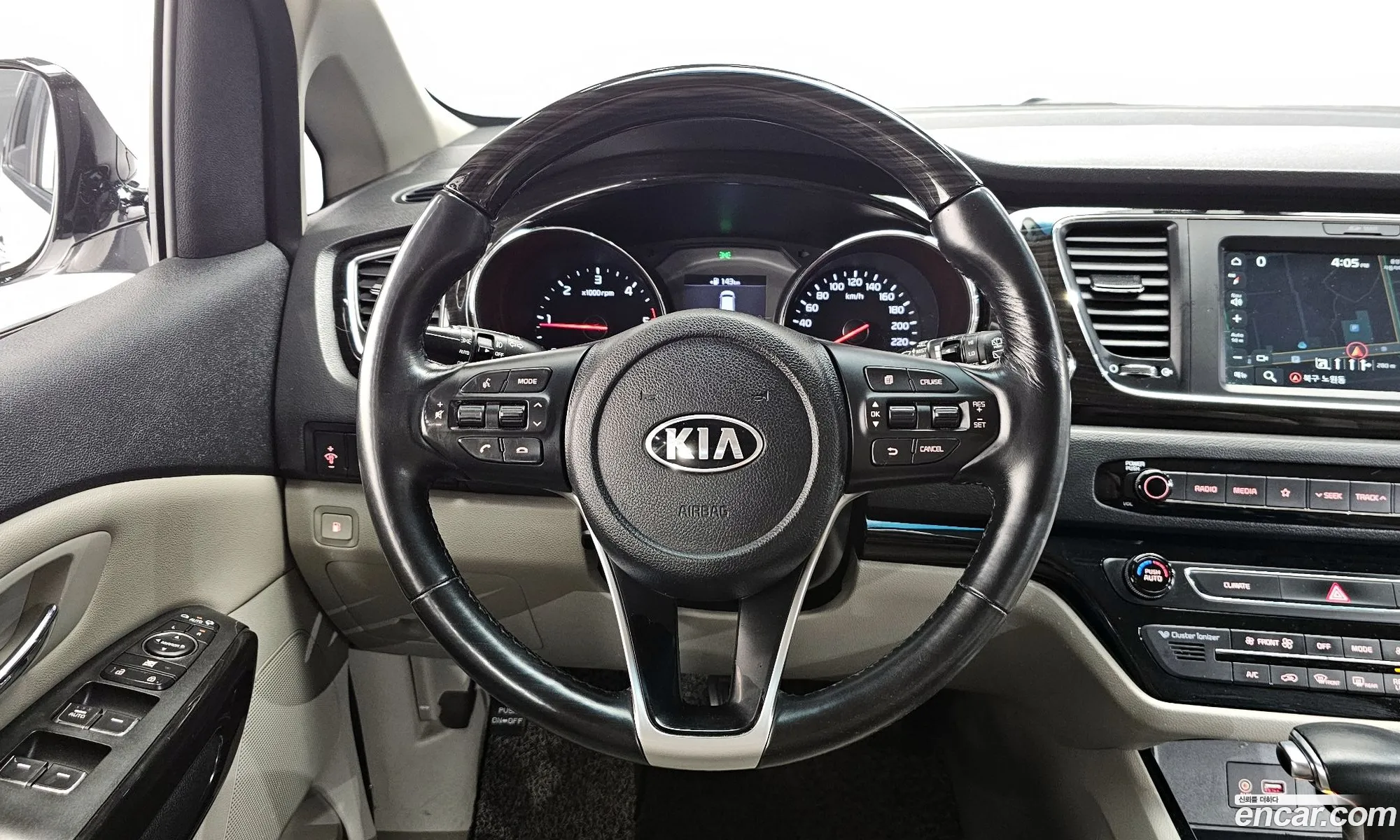 Kia Carnival 2018 KNAMC81ABKS510771 — 15