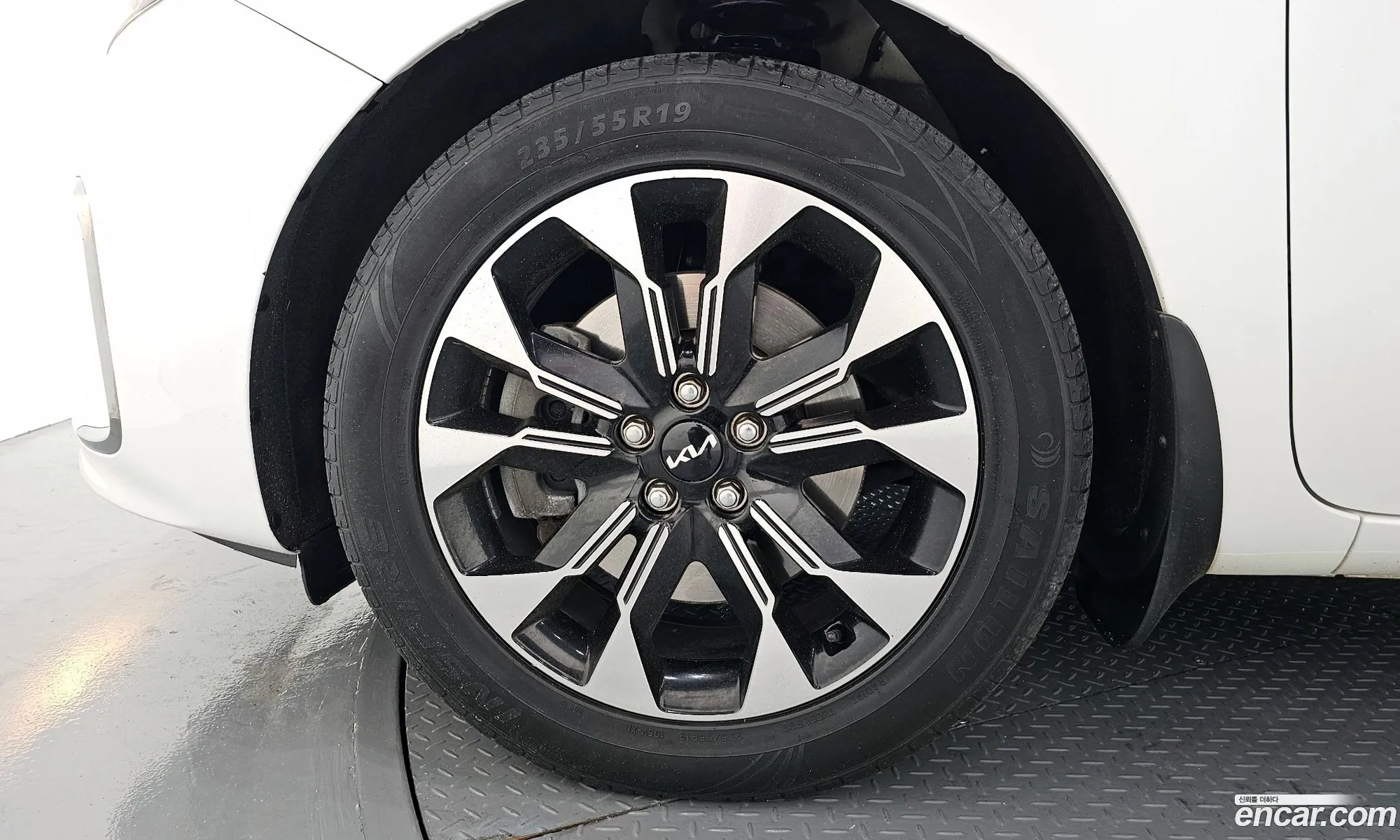 Kia Carnival 2018 KNAMC81ABKS510771 — 18