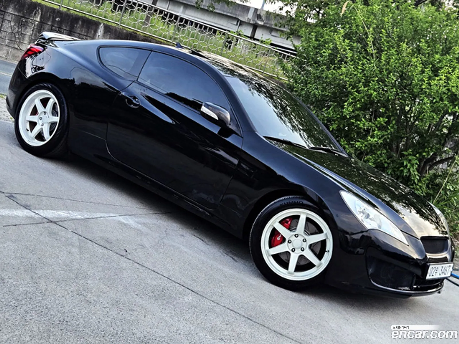 Hyundai Genesis Coupe 2009 — 12