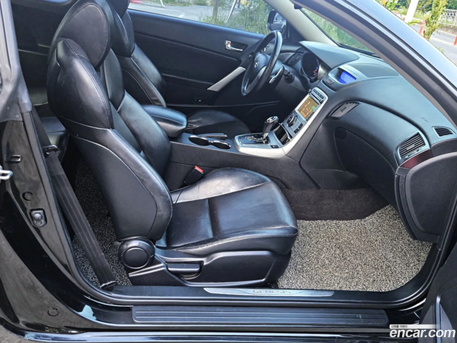 Hyundai Genesis Coupe 2009 — 17