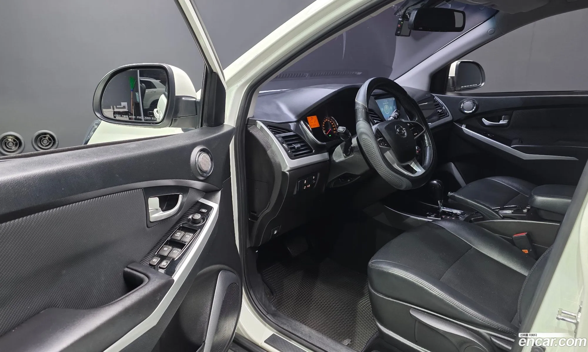 KG Mobility (SsangYong) Style Korando C 2017 — 27