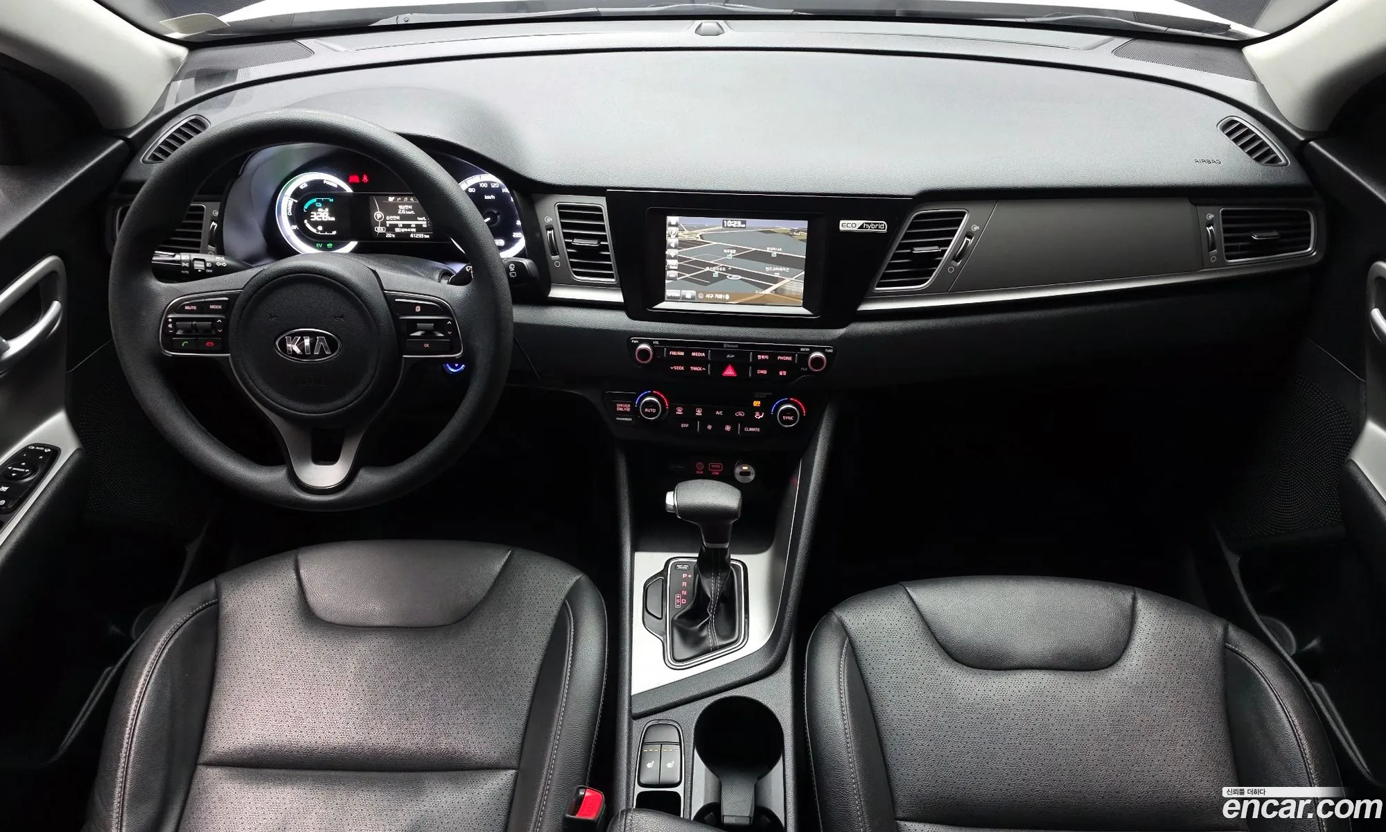 Kia Niro 2016 KNACA81CGHA019233 — 10