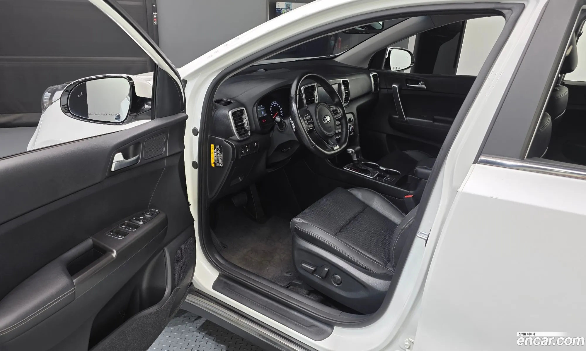 Kia Sportage 2017 KNAP6815GHK279423 — 12