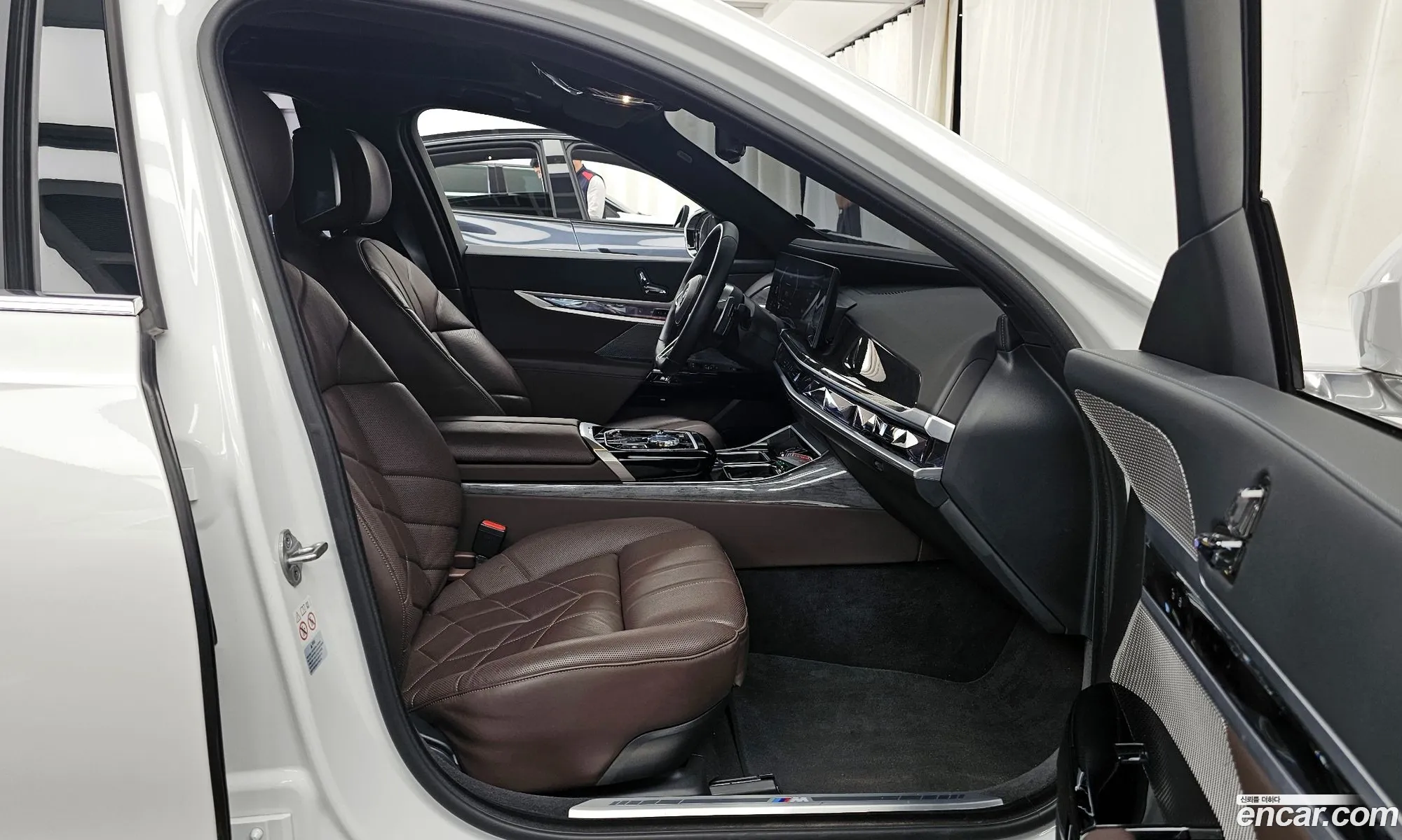 BMW 7 Series 2023 — 17