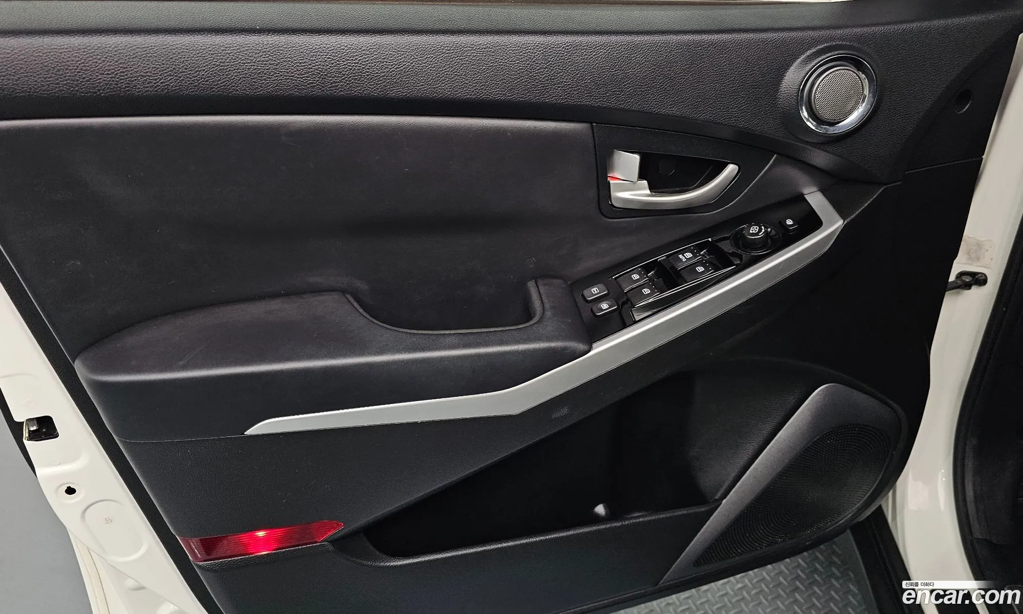 KG Mobility (SsangYong) Korando C 2014 KPBBA3AK1FP188958 — 8