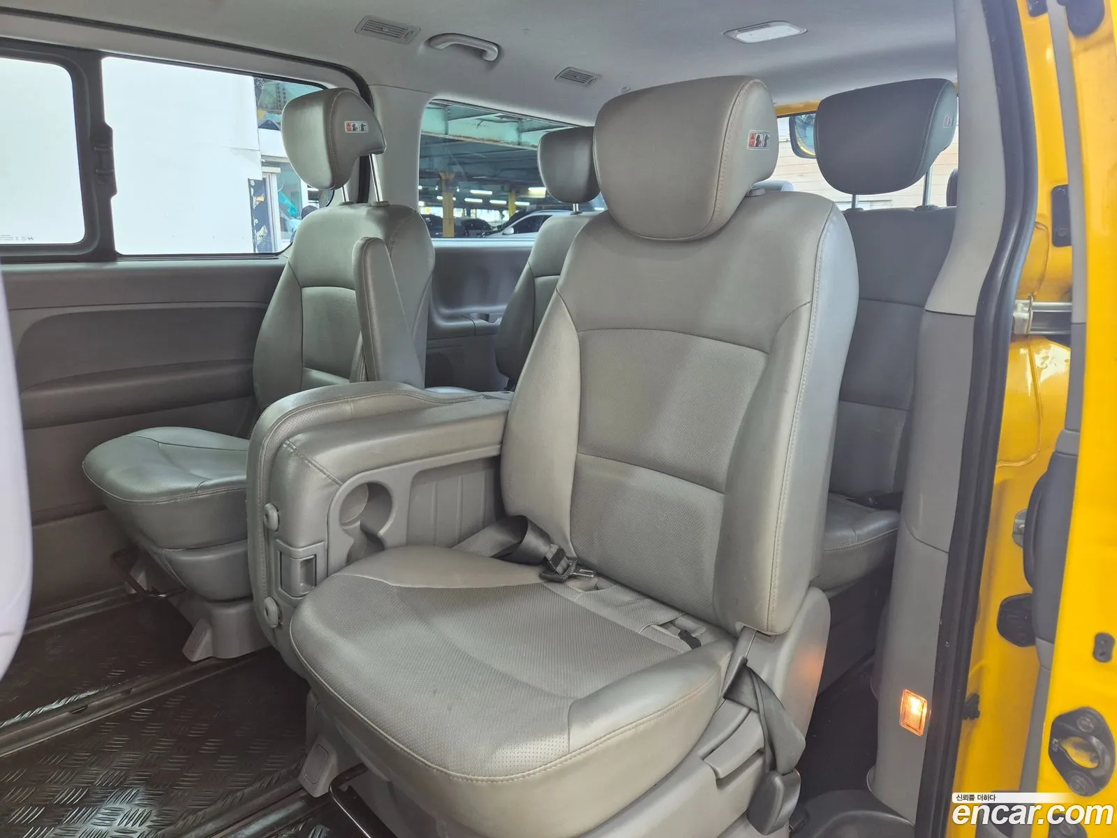 Hyundai Grand Starex 2015 — 17