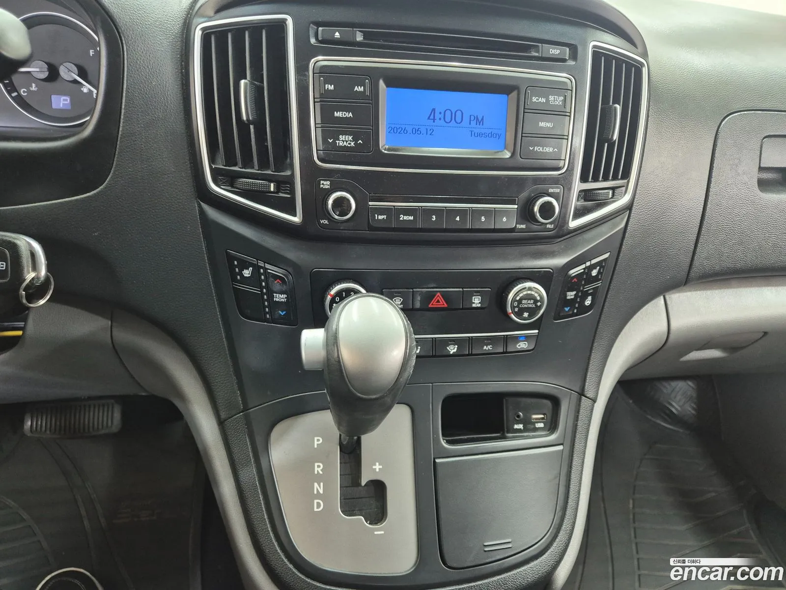 Hyundai Grand Starex 2015 — 16