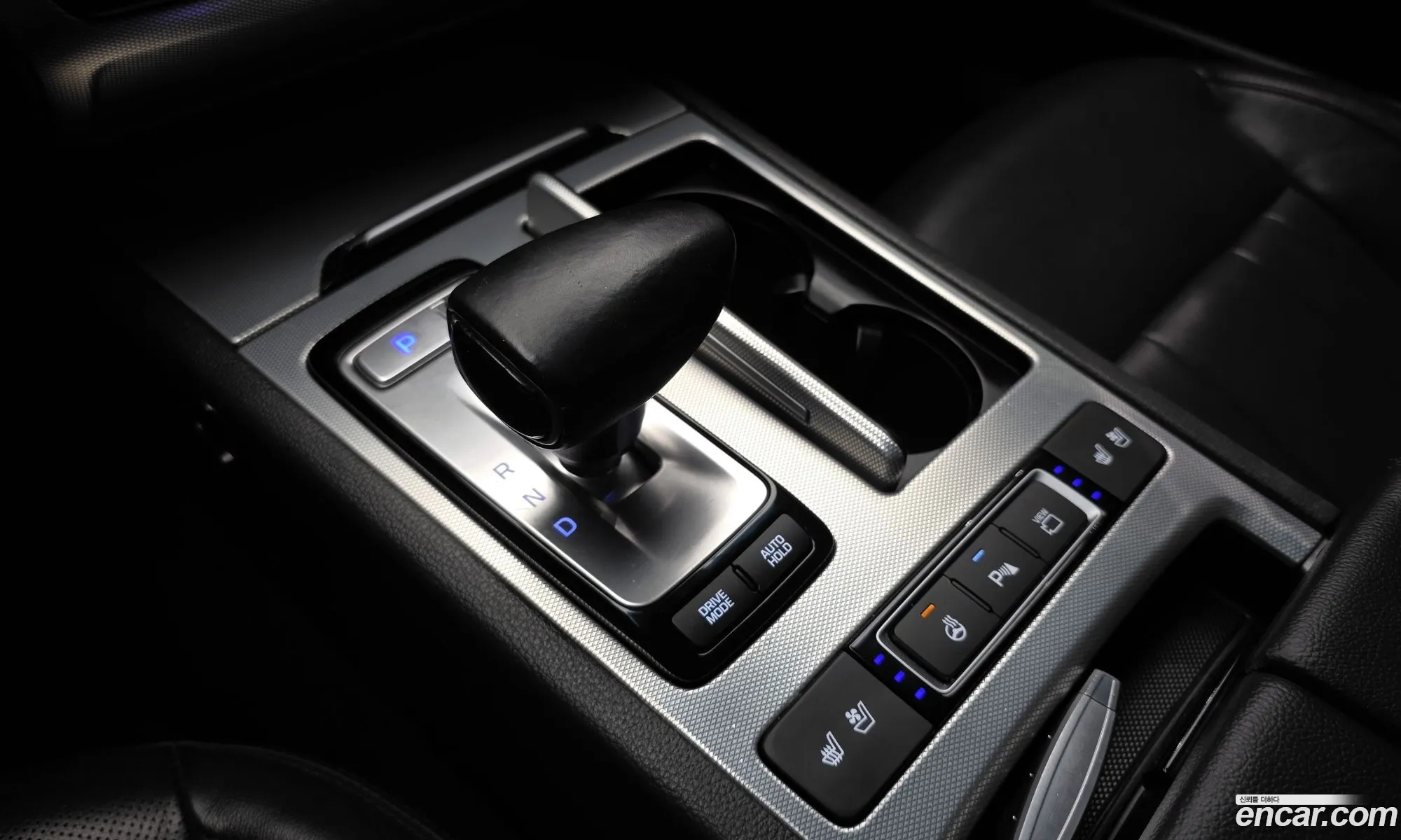 Genesis G80 2018 KMHGL41DDJU284471 — 3