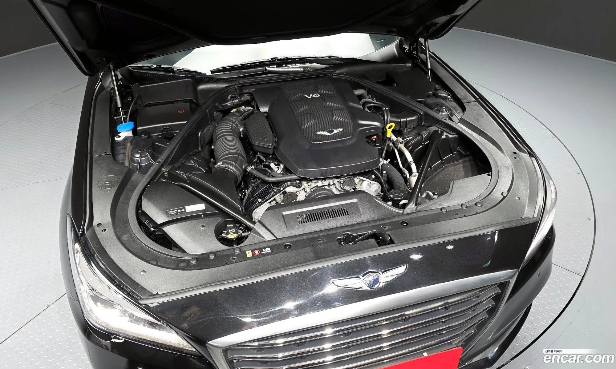Genesis G80 2018 KMHGL41DDJU284471 — 5