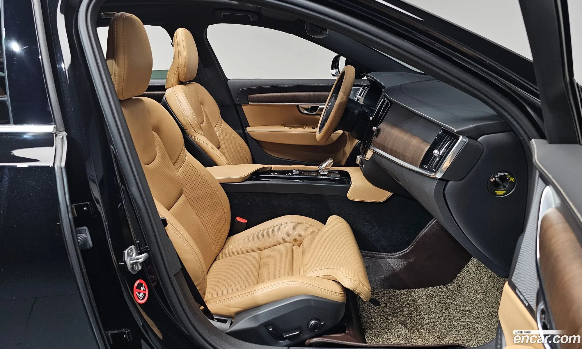 Volvo S90 2021 LVYPT062CMP230148 — 16
