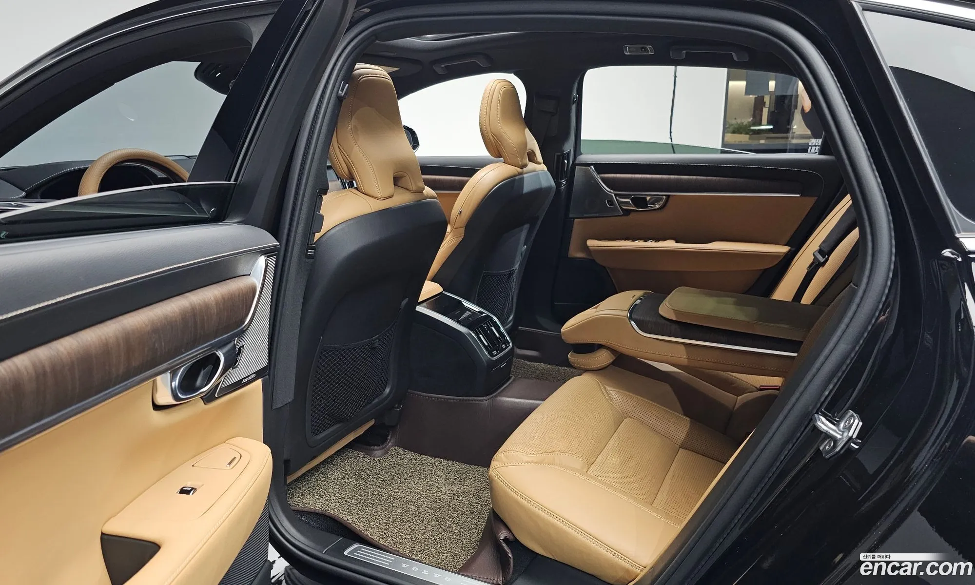 Volvo S90 2021 LVYPT062CMP230148 — 27