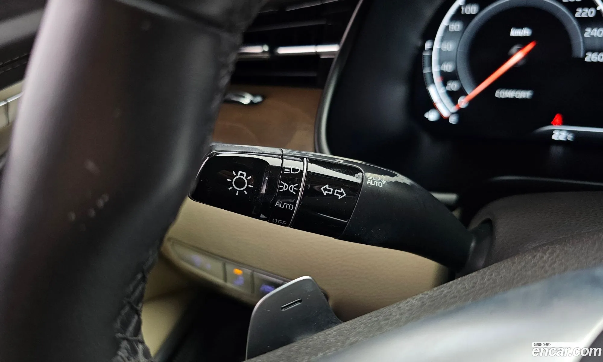 Kia The K9 2018 KNAS2418DKS005722 — 12