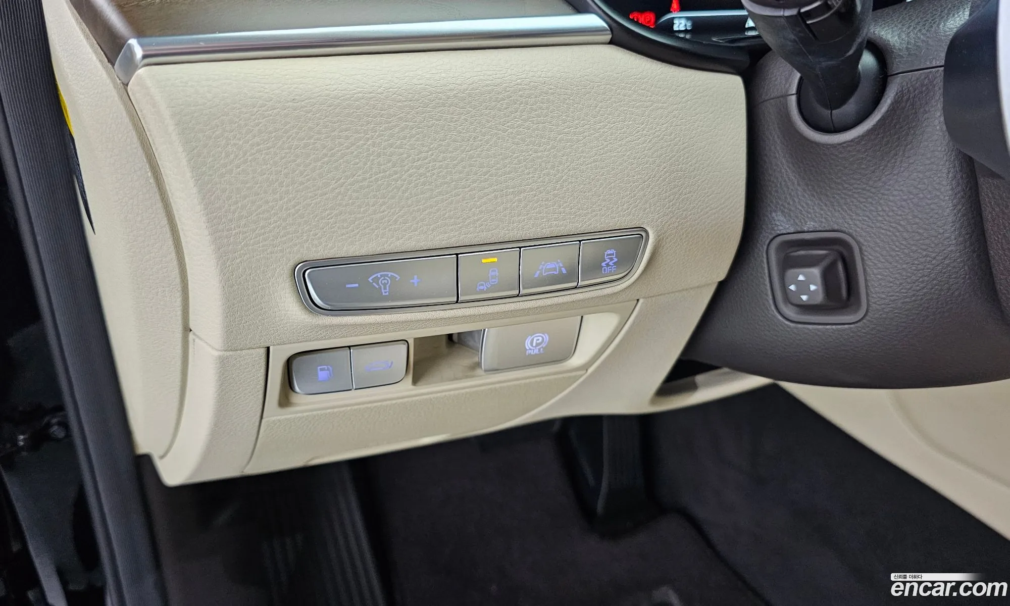 Kia The K9 2018 KNAS2418DKS005722 — 31