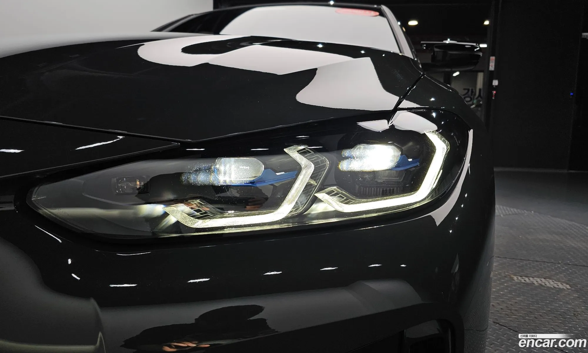 BMW i4 2023 WBY31AW01PFP63870 — 2