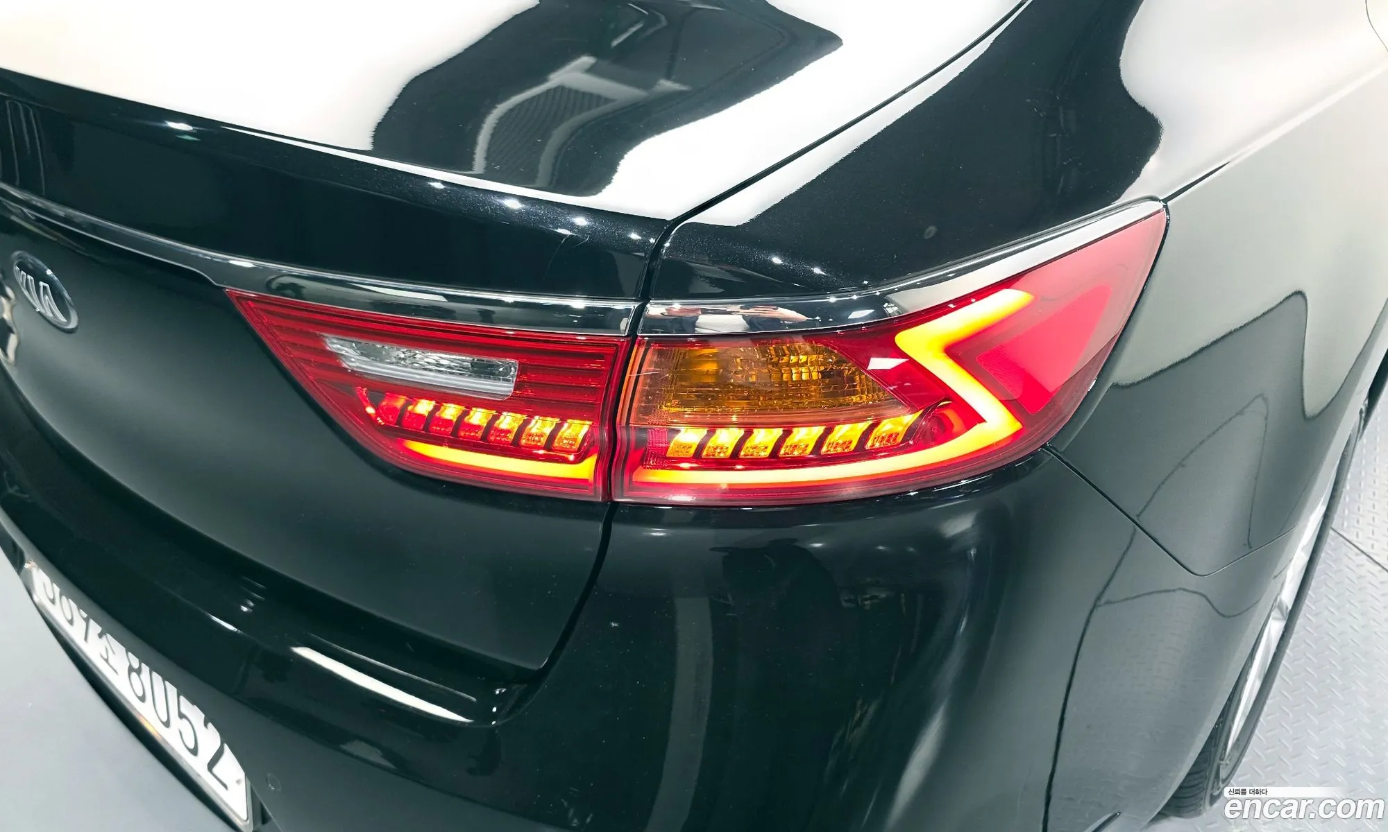 Kia K7 2016 — 18