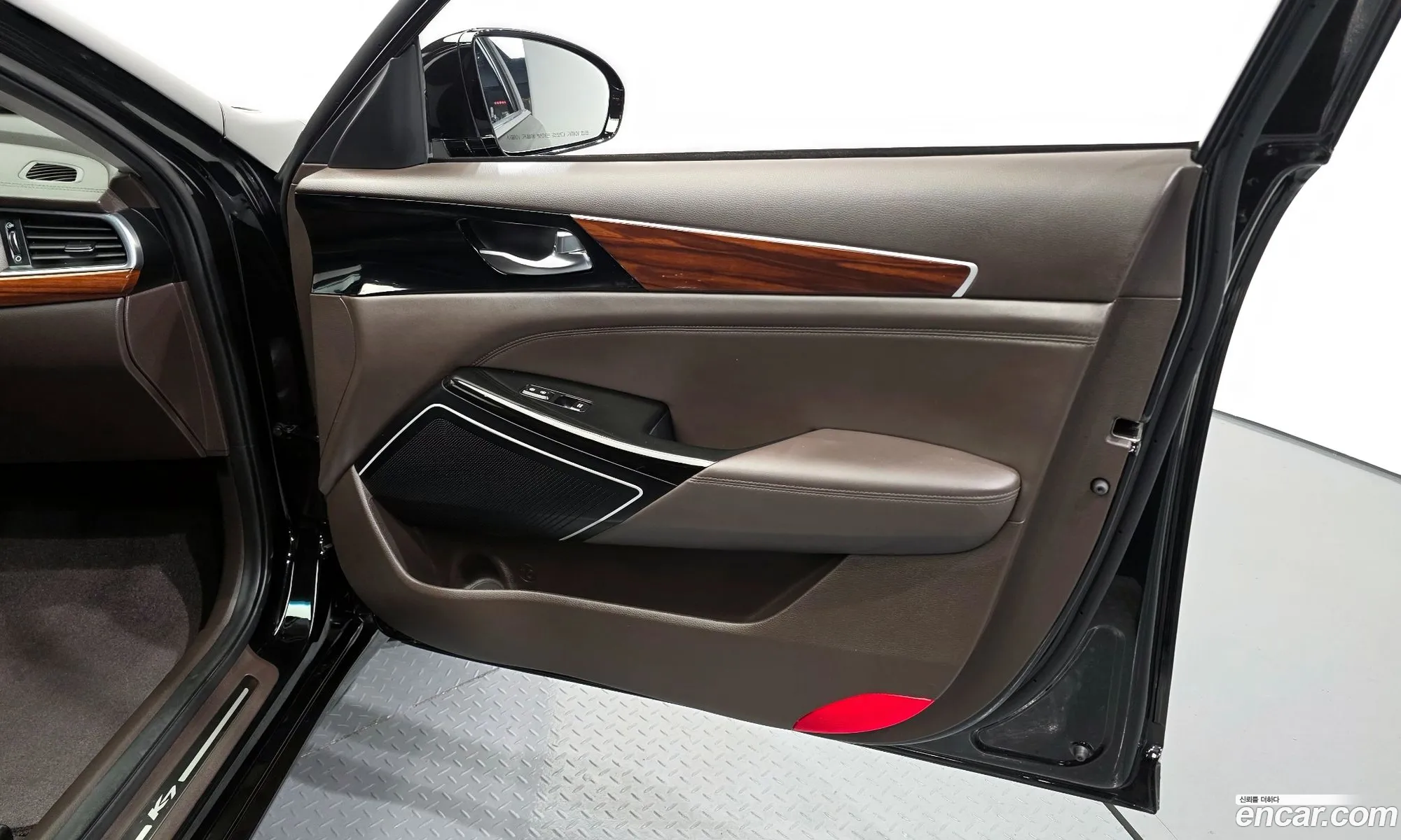 Kia K7 2016 — 27