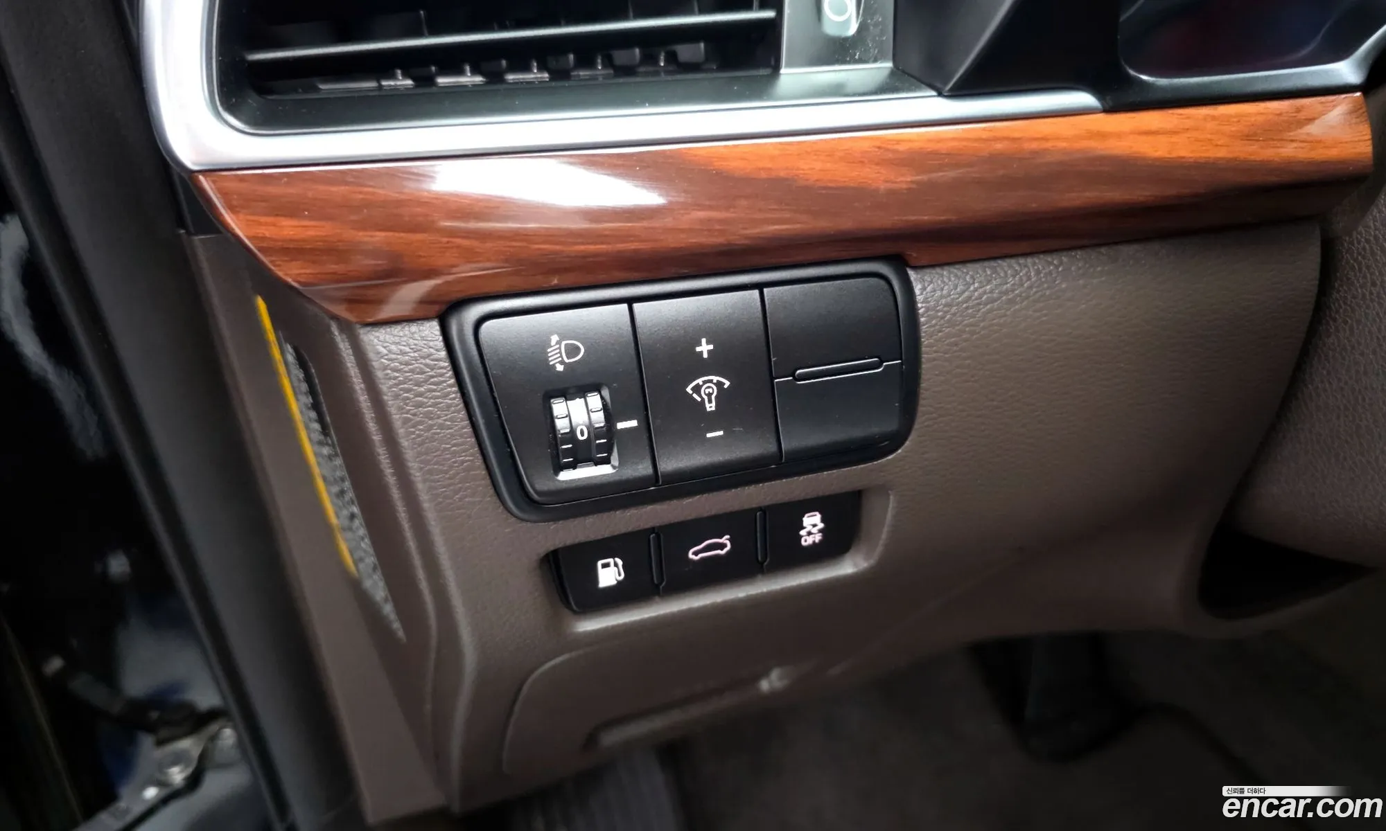 Kia K7 2016 — 12