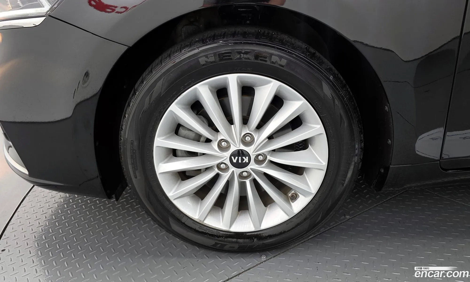 Kia K7 2016 — 24