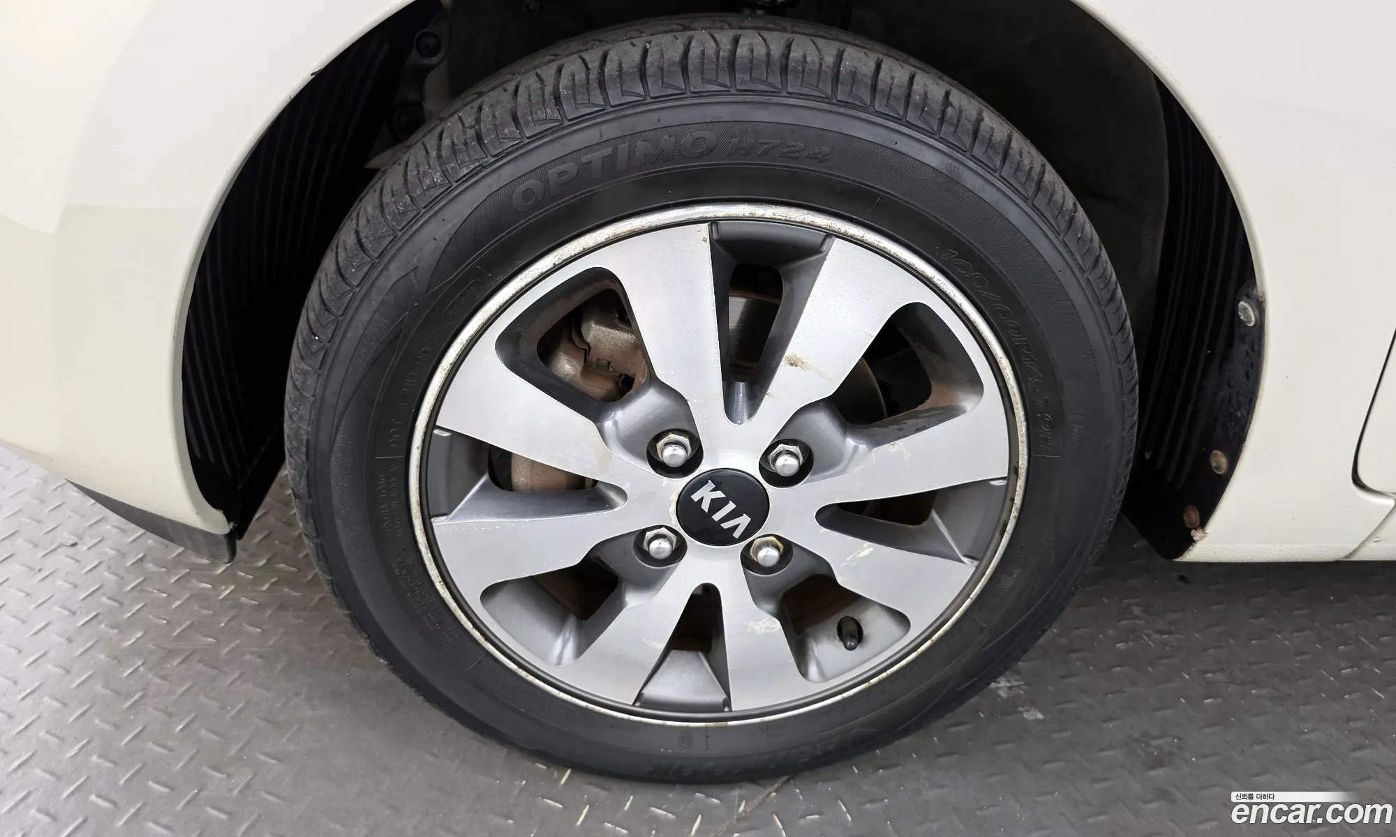 Kia Morning 2014 KNABX511BFT813966 — 2
