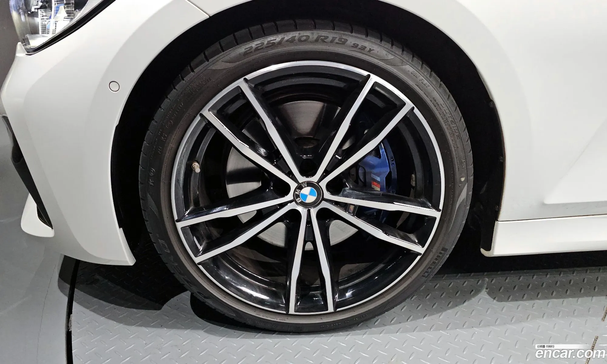 BMW 3 Series 2022 — 24