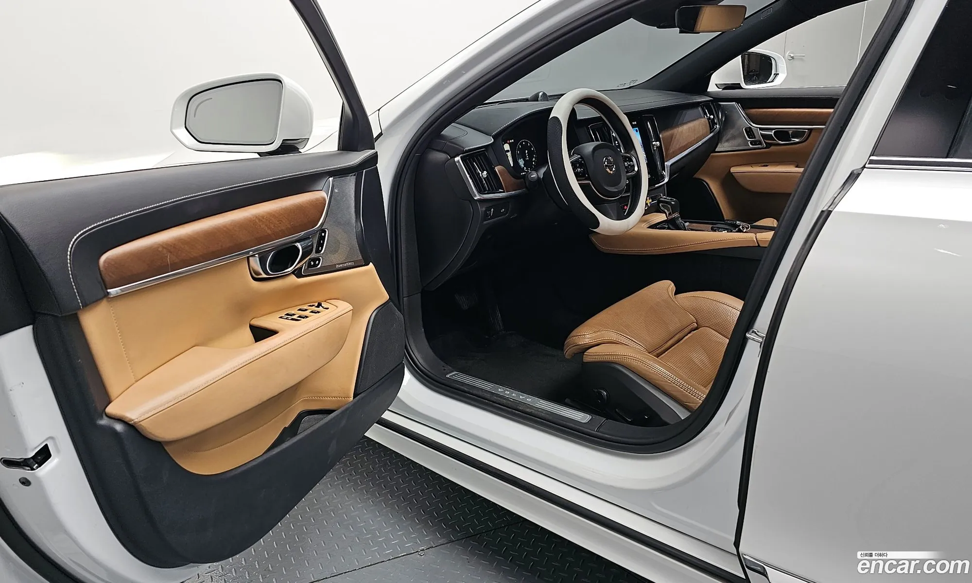 Volvo S90 2019 — 15