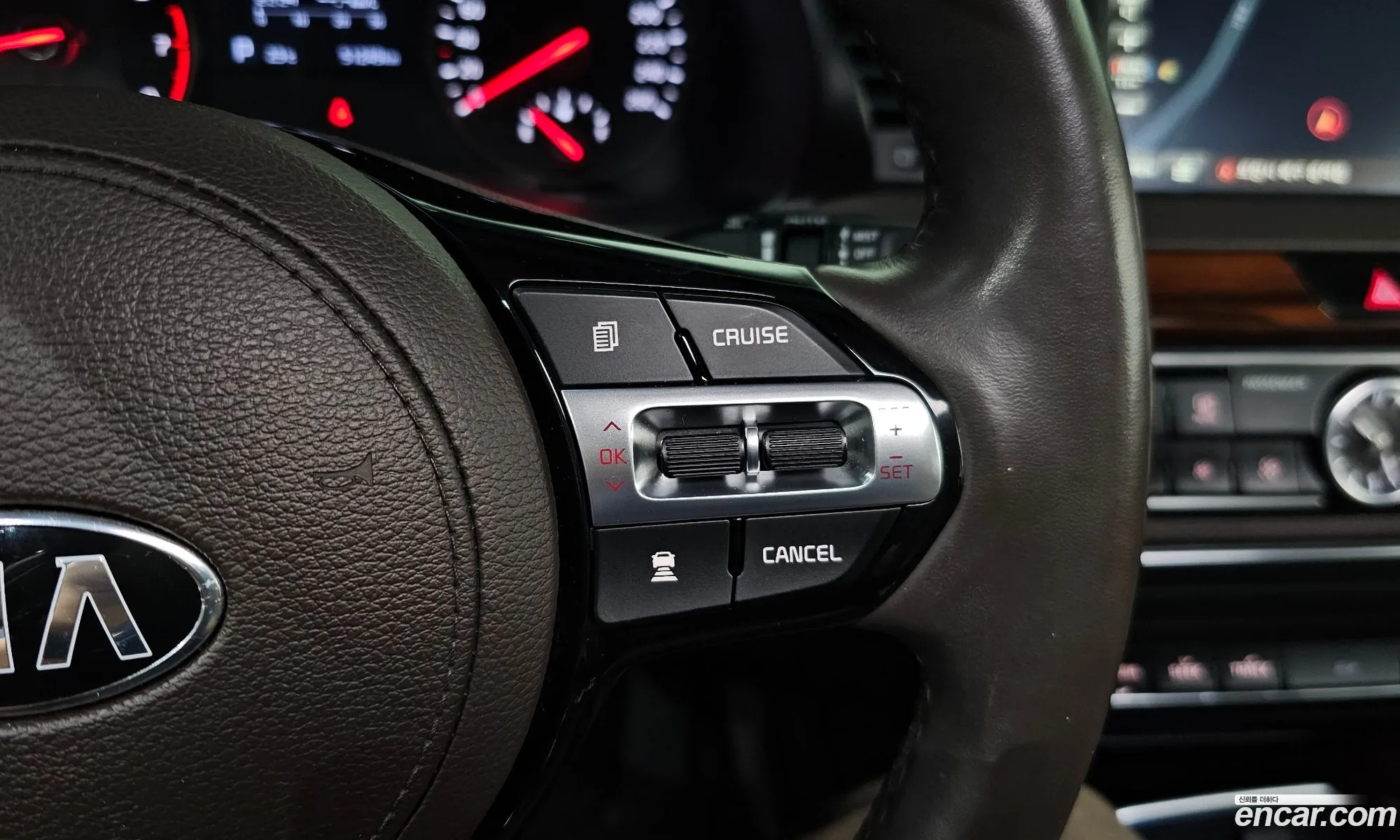 Kia K7 2016 KNALB415BGA039674 — 23