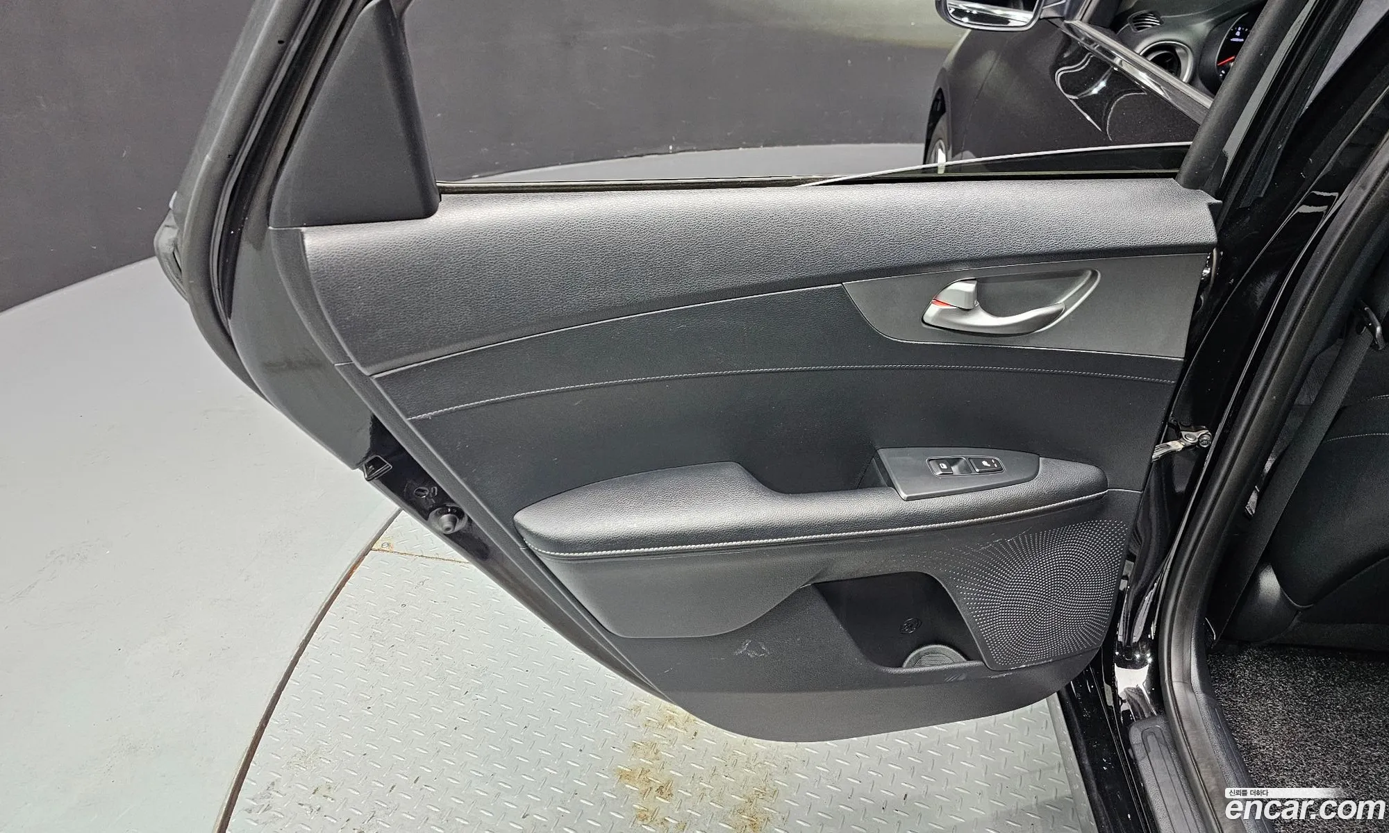 Kia K3 2018 KNAF341BEKA810755 — 18