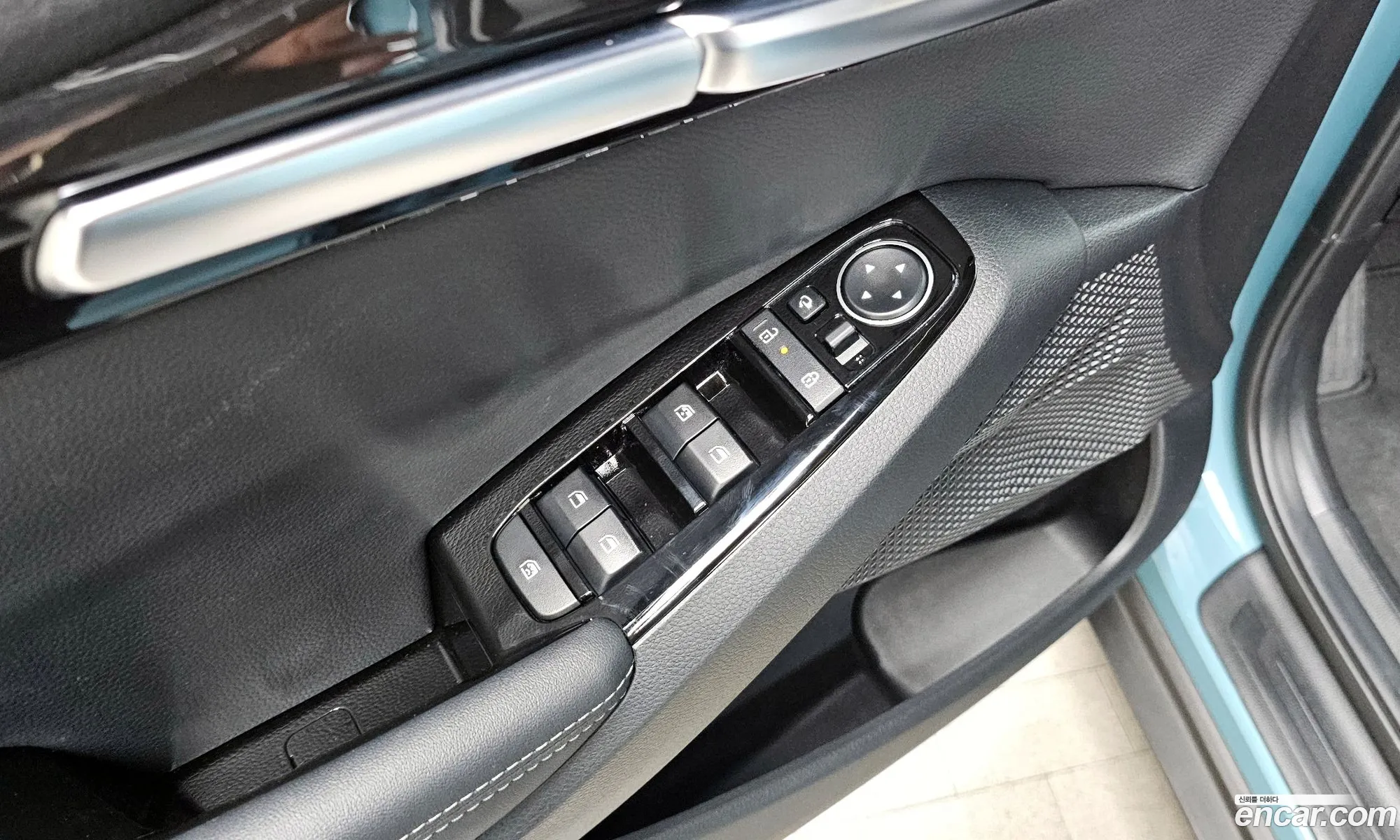 Kia Seltos 2023 KNAET817BRK540256 — 25