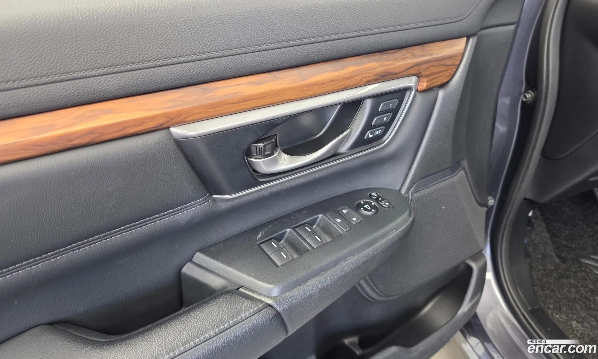 Honda CR-V 2019 5J6RW2890KL520783 — 17
