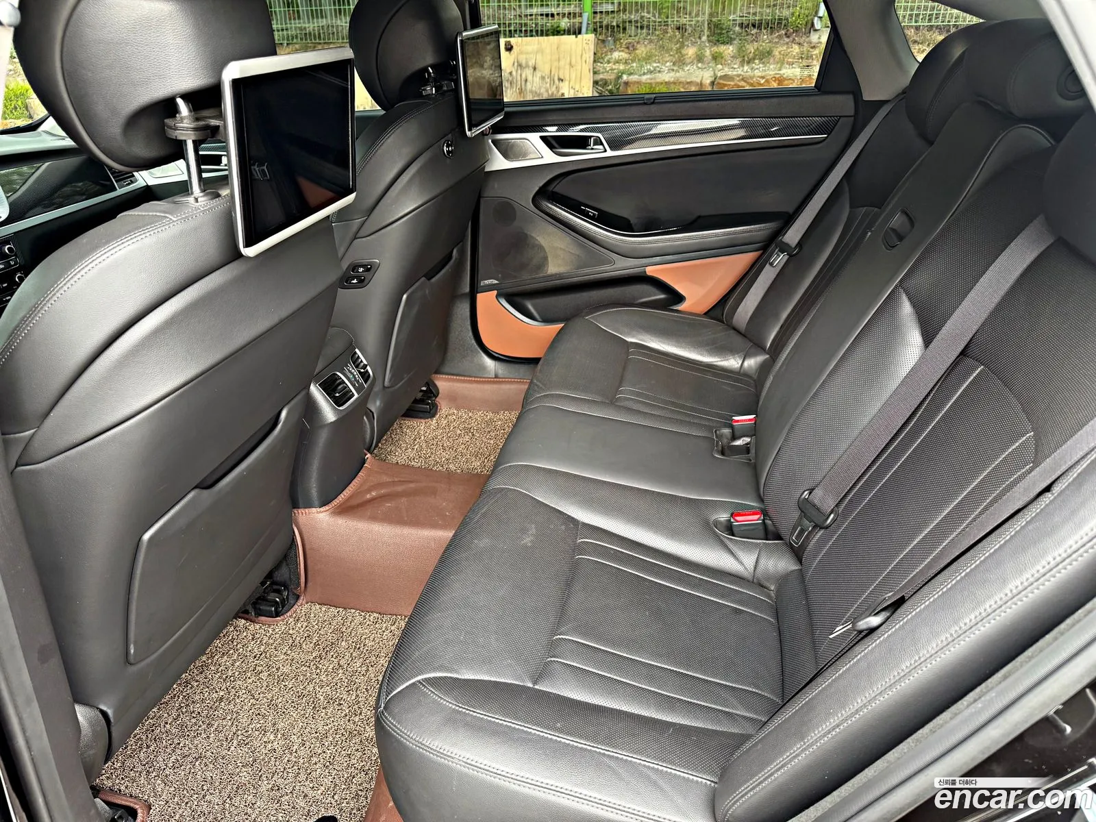 Genesis G80 2018 — 17