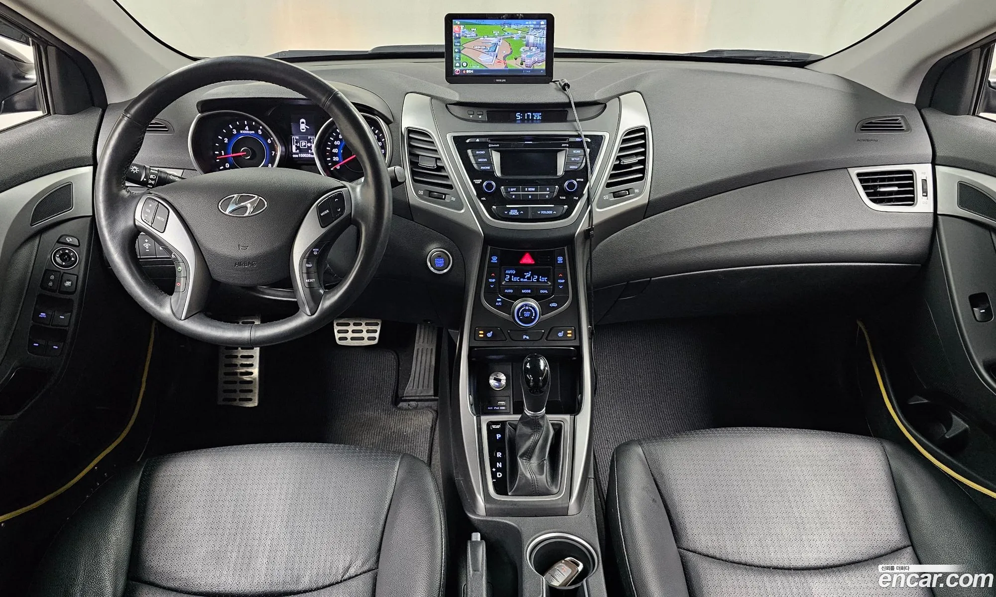 Hyundai Elantra 2015 — 11