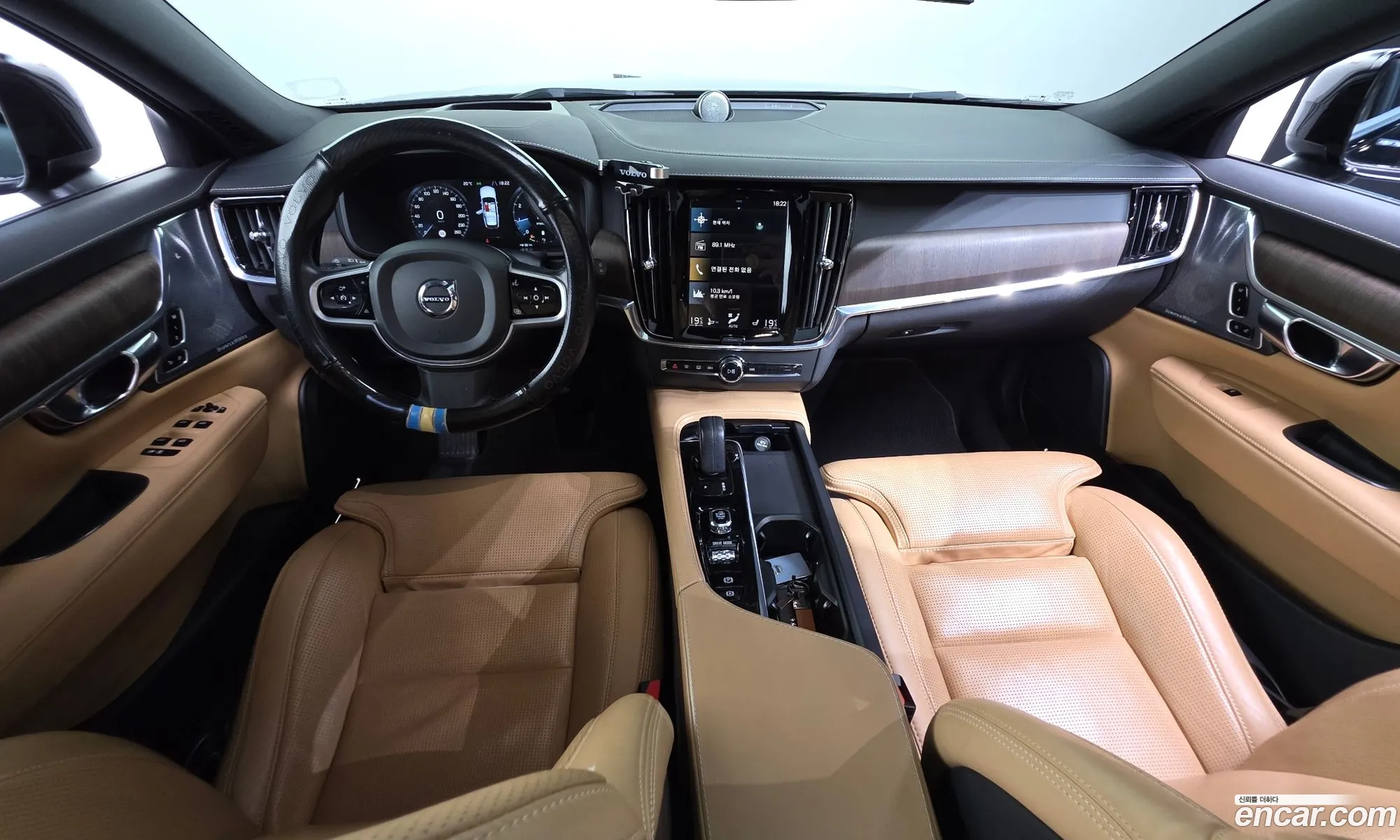 Volvo V90 Cross Country 2020 — 15