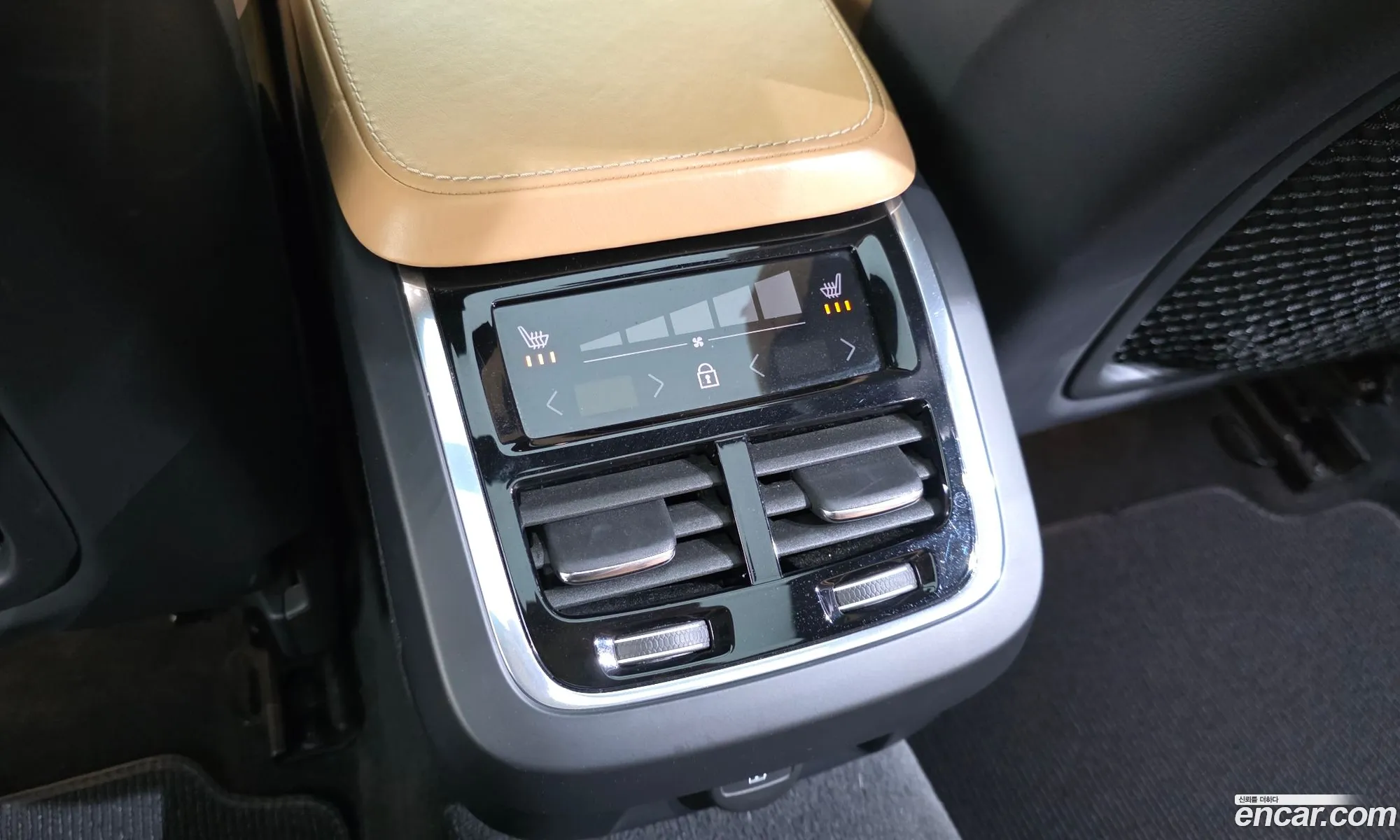 Volvo V90 Cross Country 2020 — 18