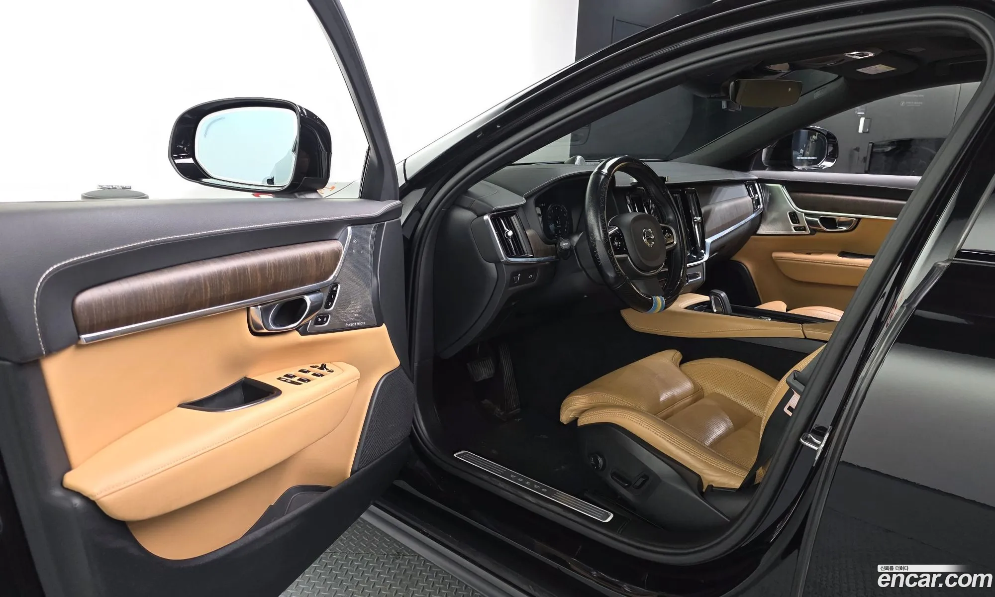 Volvo V90 Cross Country 2020 — 10