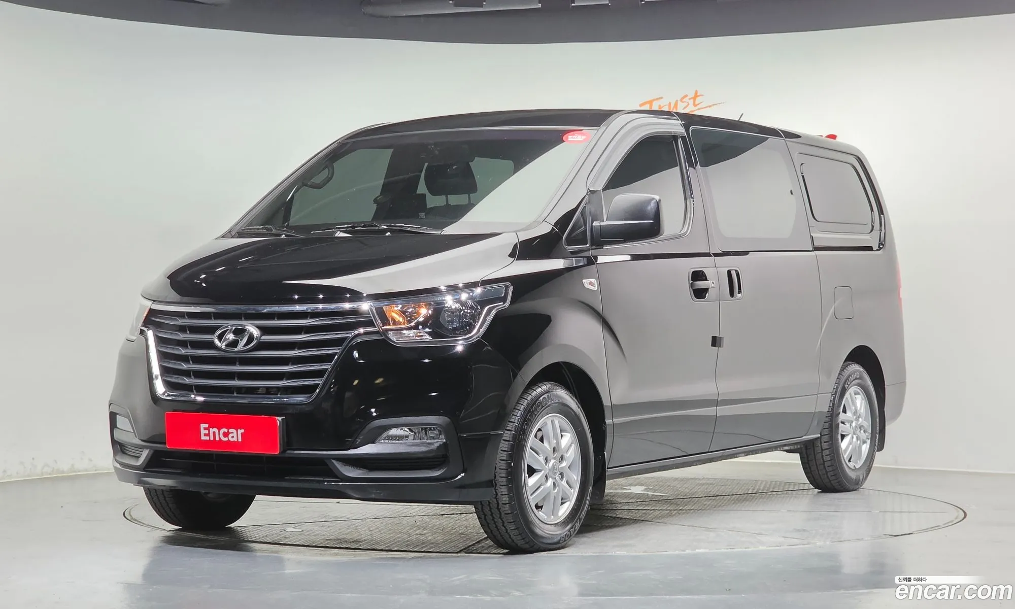 Hyundai Grand Starex 2020 — 19