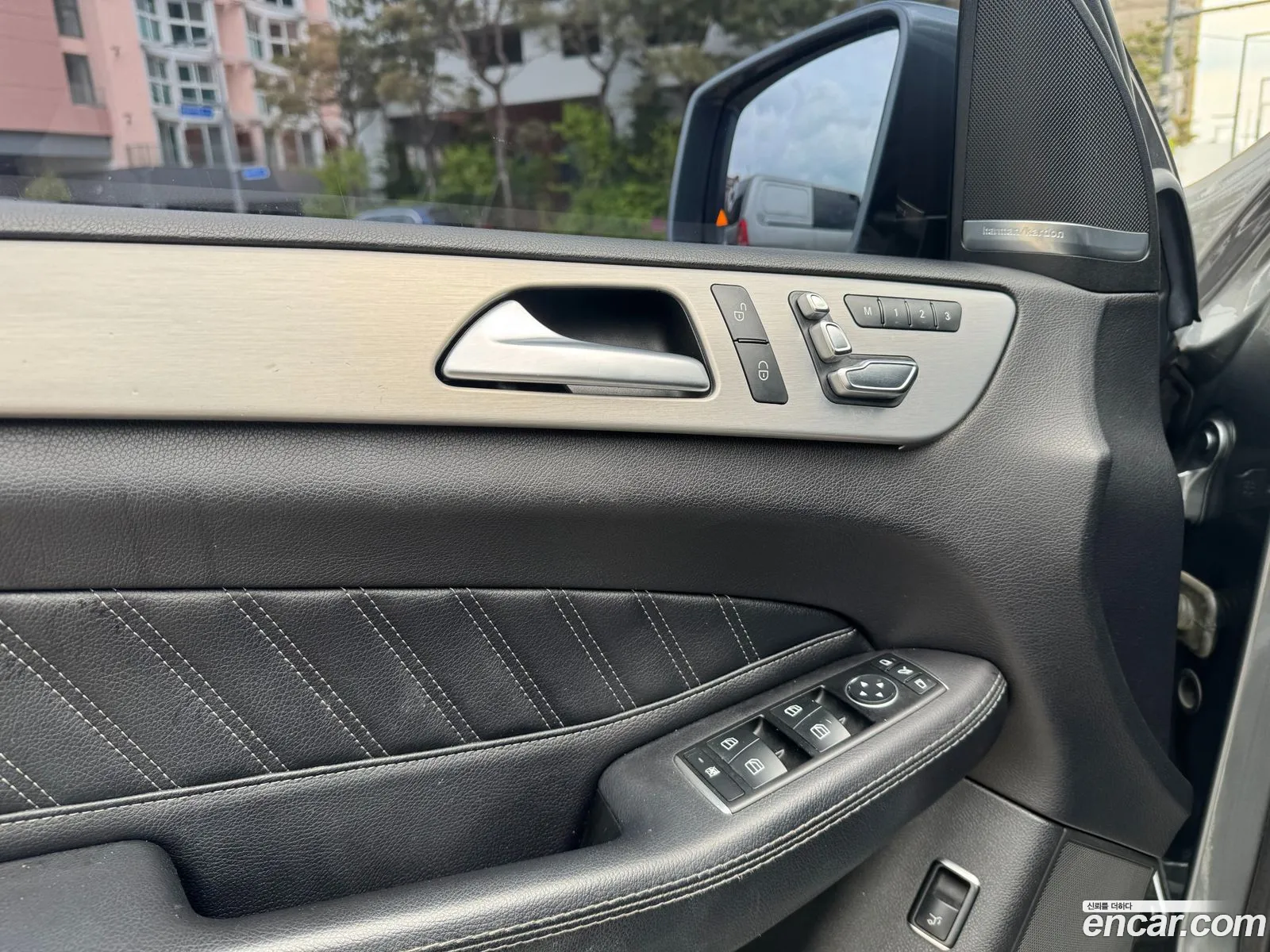 Mercedes-Benz GLE-Class W166 2017 — 11
