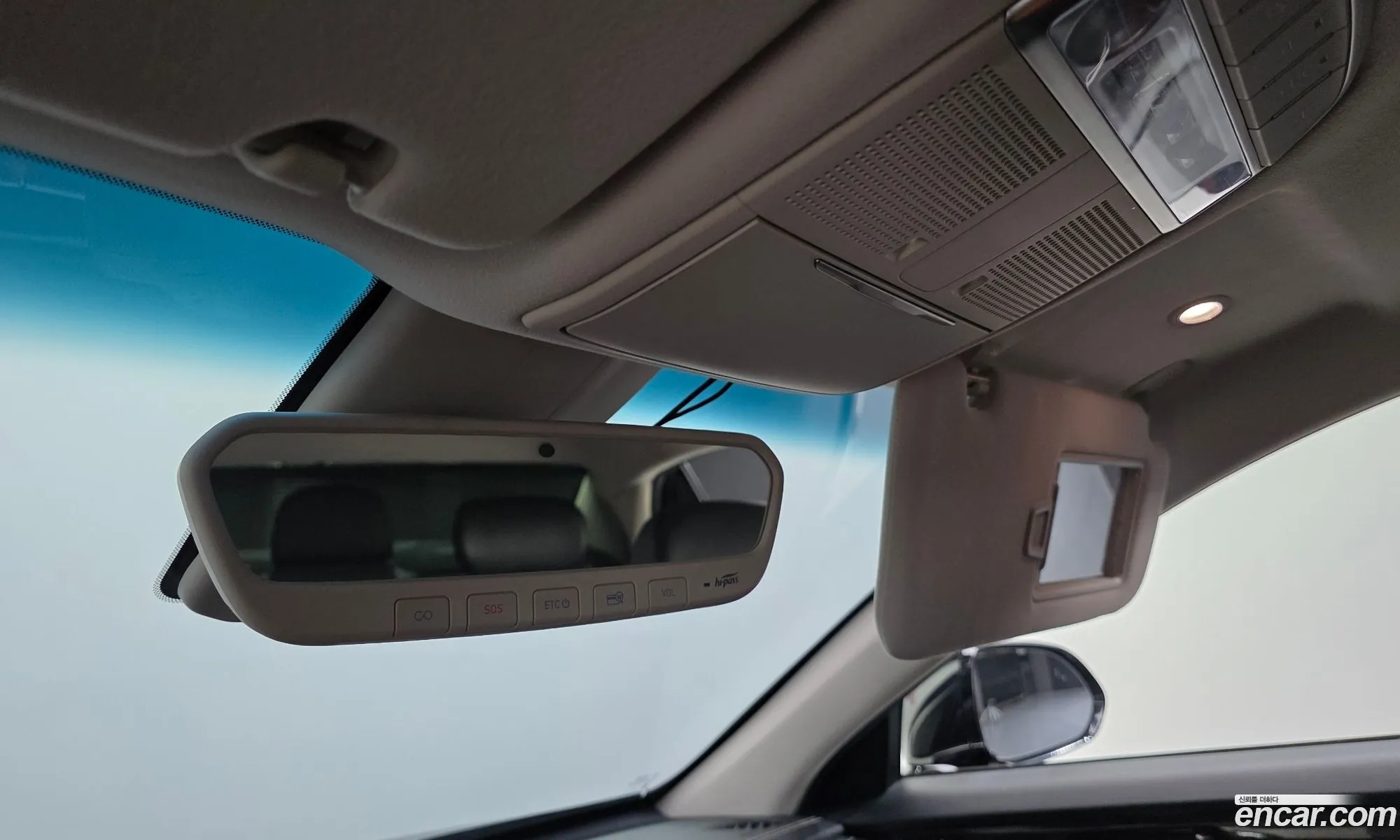 Genesis G90 2019 KMHG141DDLU077477 — 17