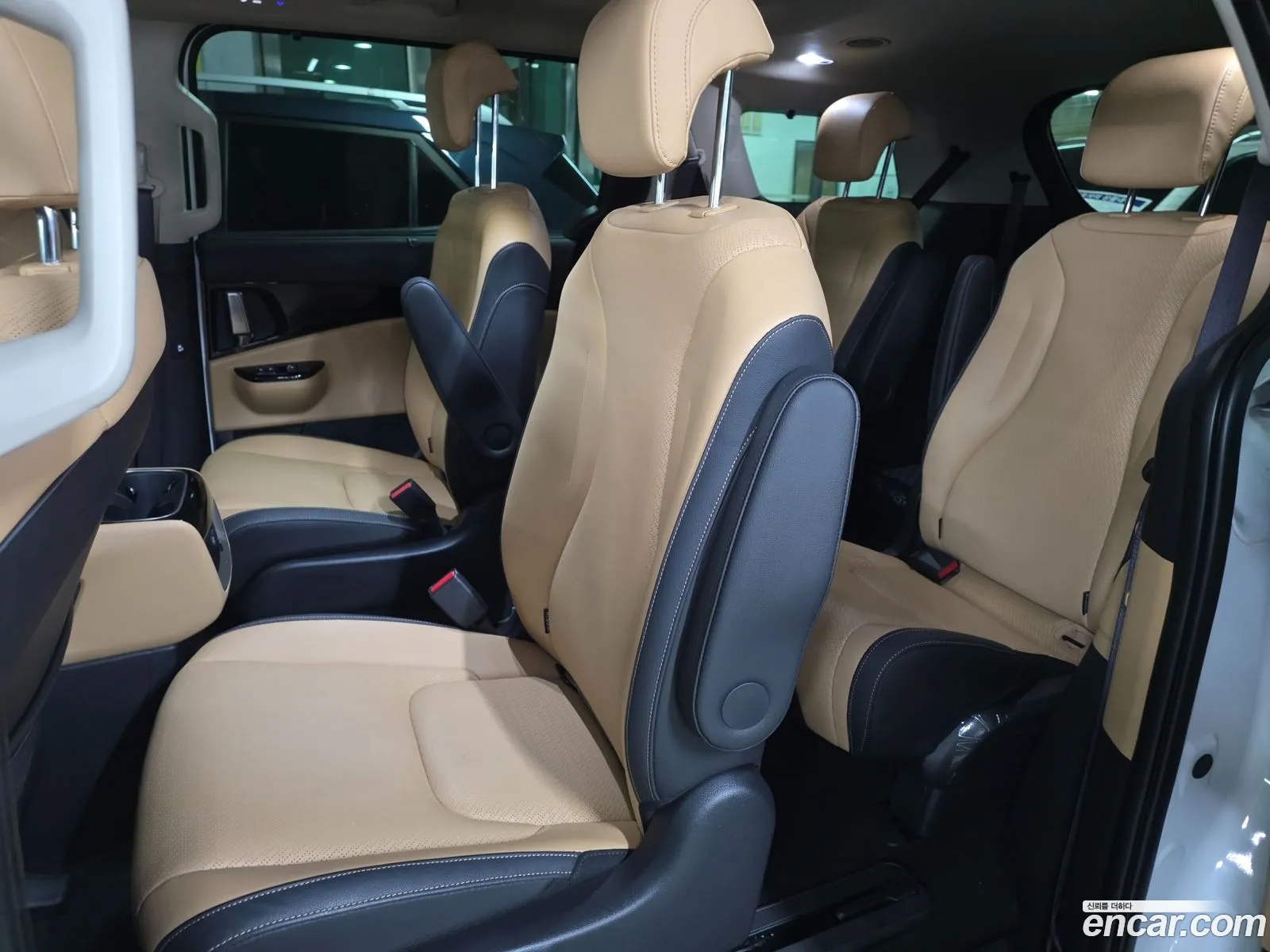 Kia Carnival 2022 — 9