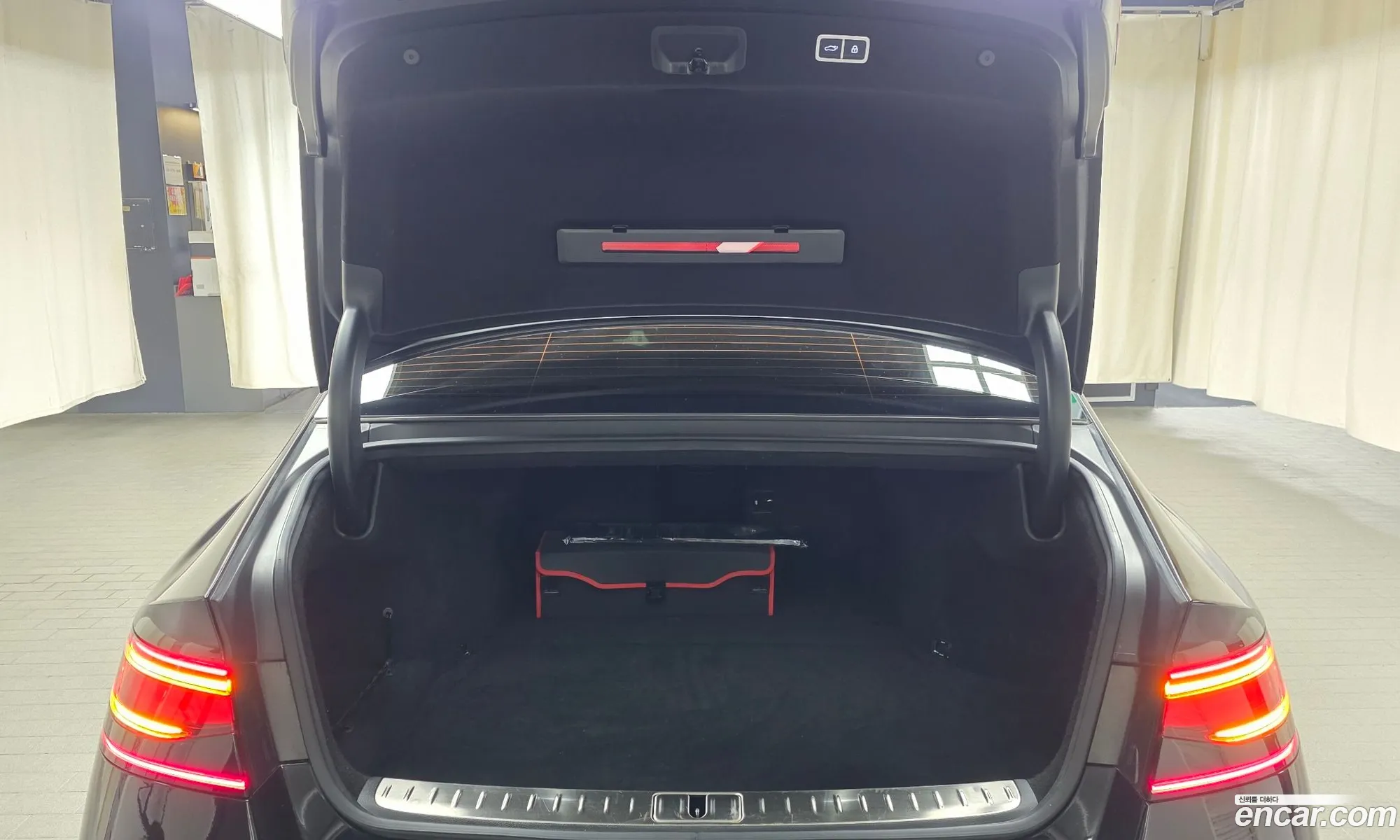 Genesis G90 2022 KMTFA41DDNU008294 — 16