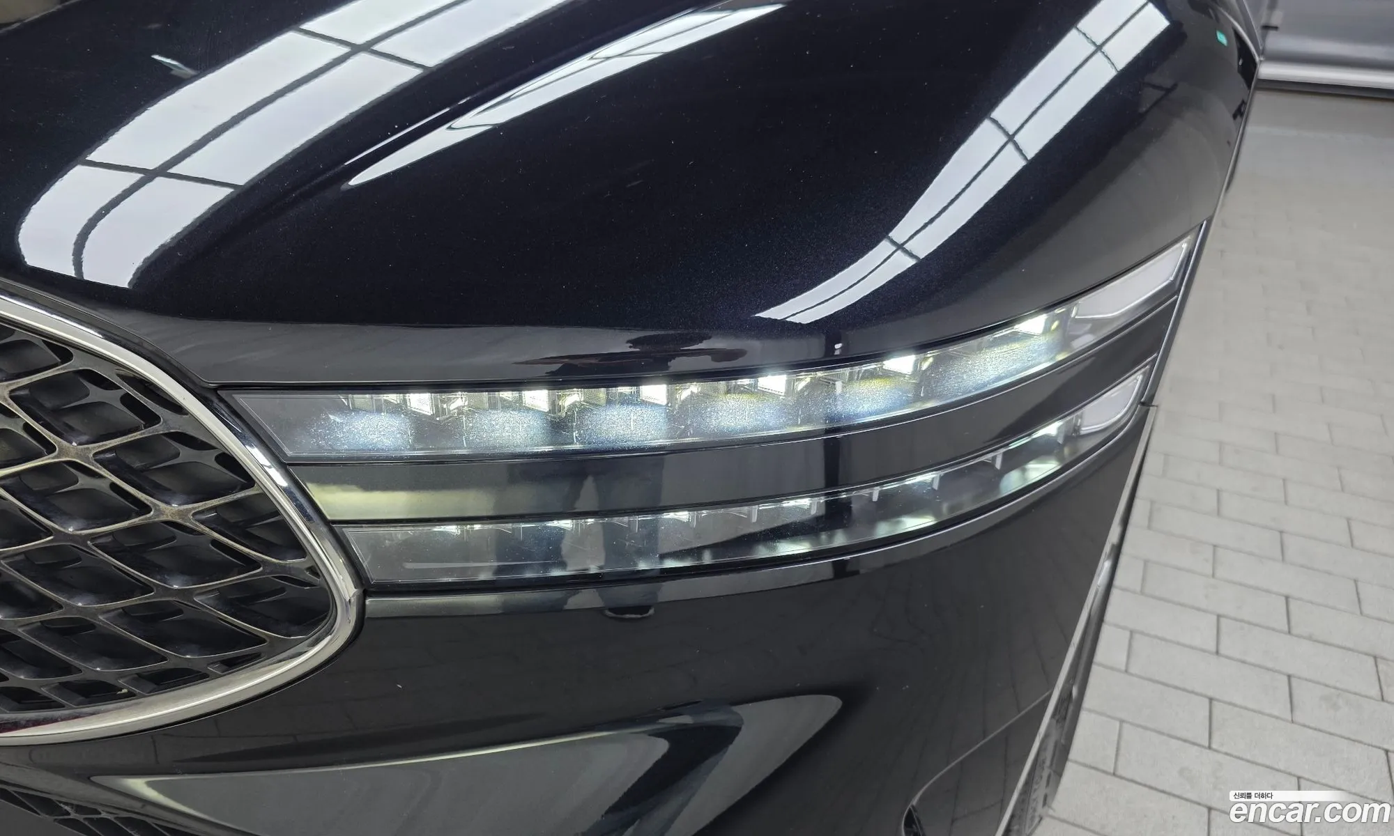 Genesis G90 2022 KMTFA41DDNU008294 — 10