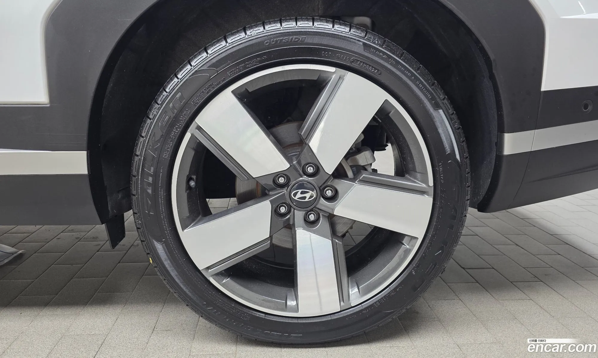 Hyundai Santa Fe 2024 KMHP381LGRU024907 — 24
