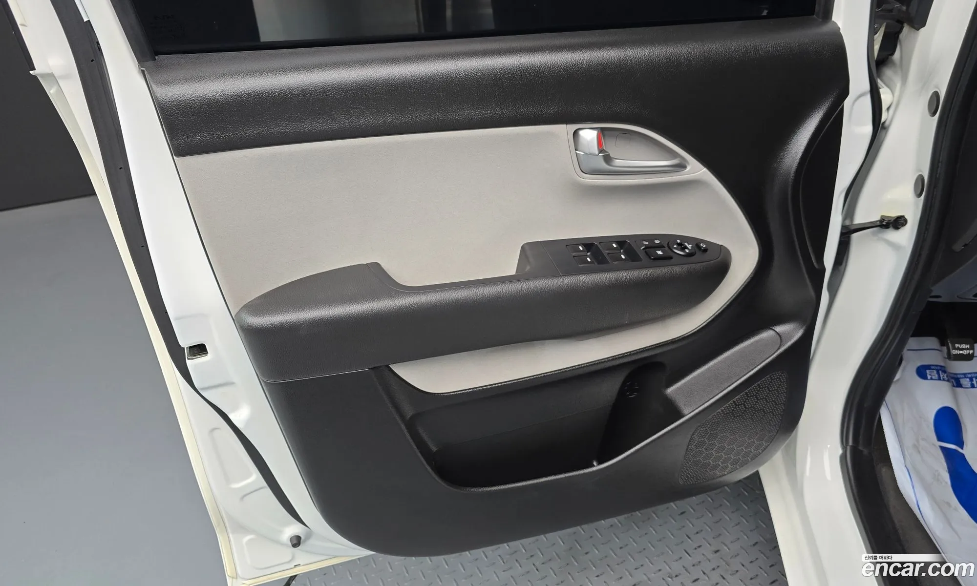Kia Ray 2022 KNACF911BNT295568 — 6