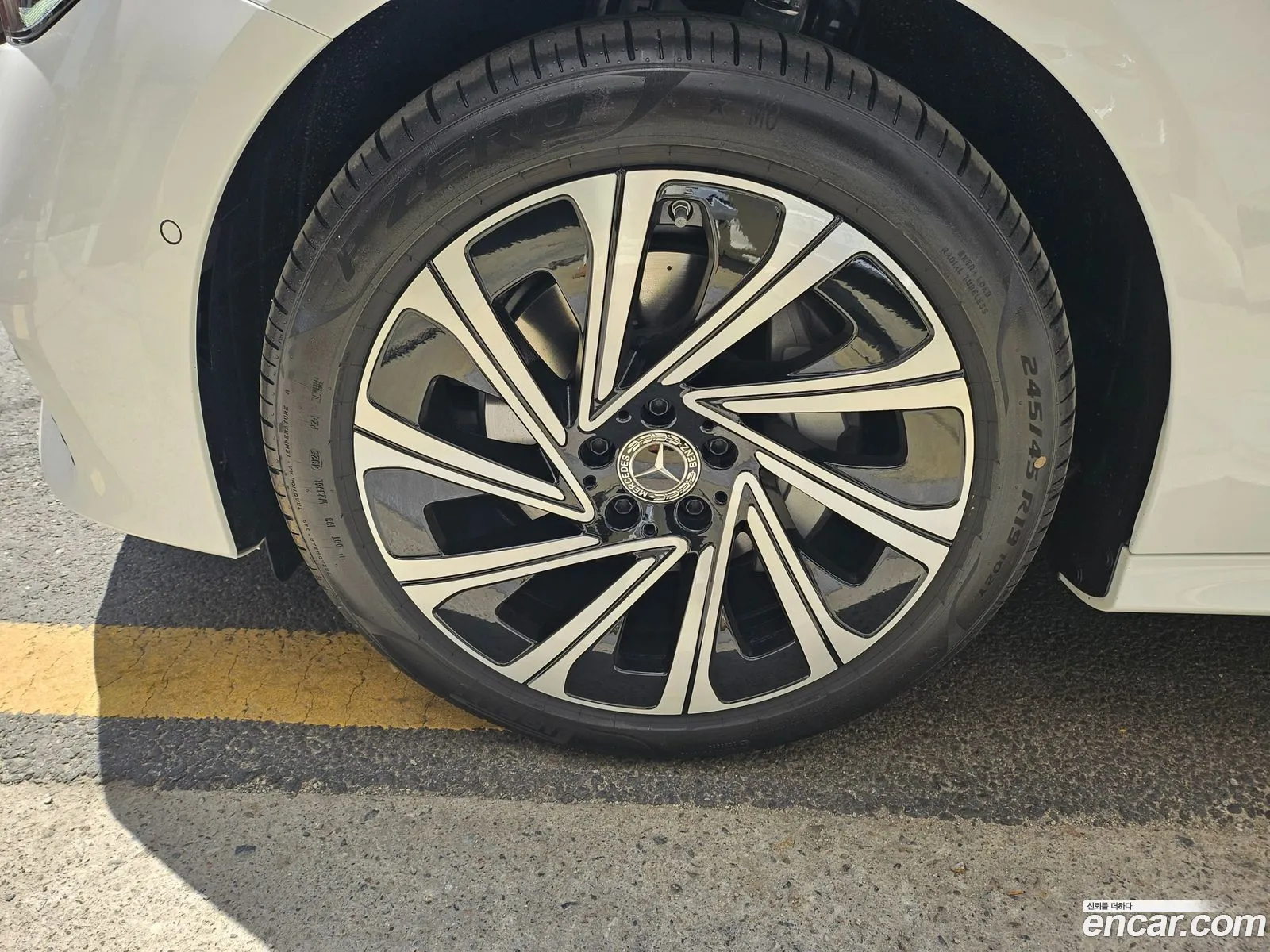 Mercedes-Benz E-Class W214 2026 — 3
