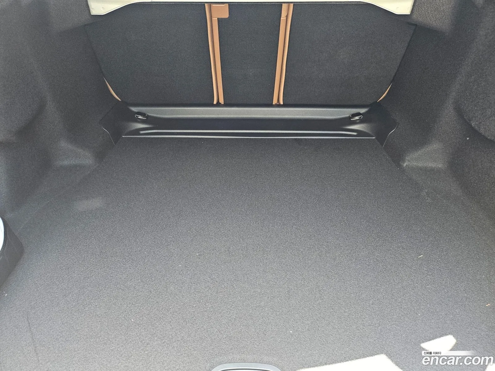 Mercedes-Benz E-Class W214 2026 — 14